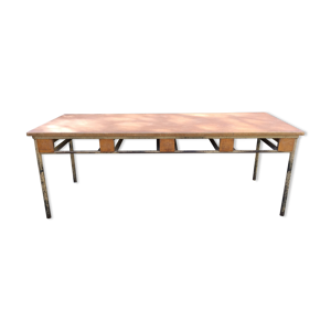 Table vintage moderniste à piétement