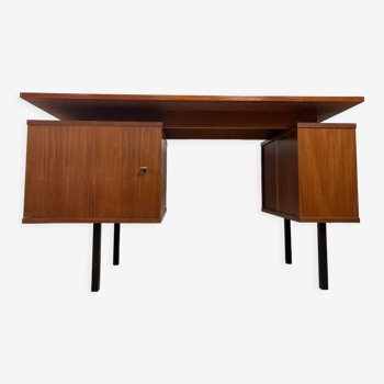 Bureau vintage en bois avec gradin sur le côté