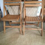 Lot of 2 folding chairs