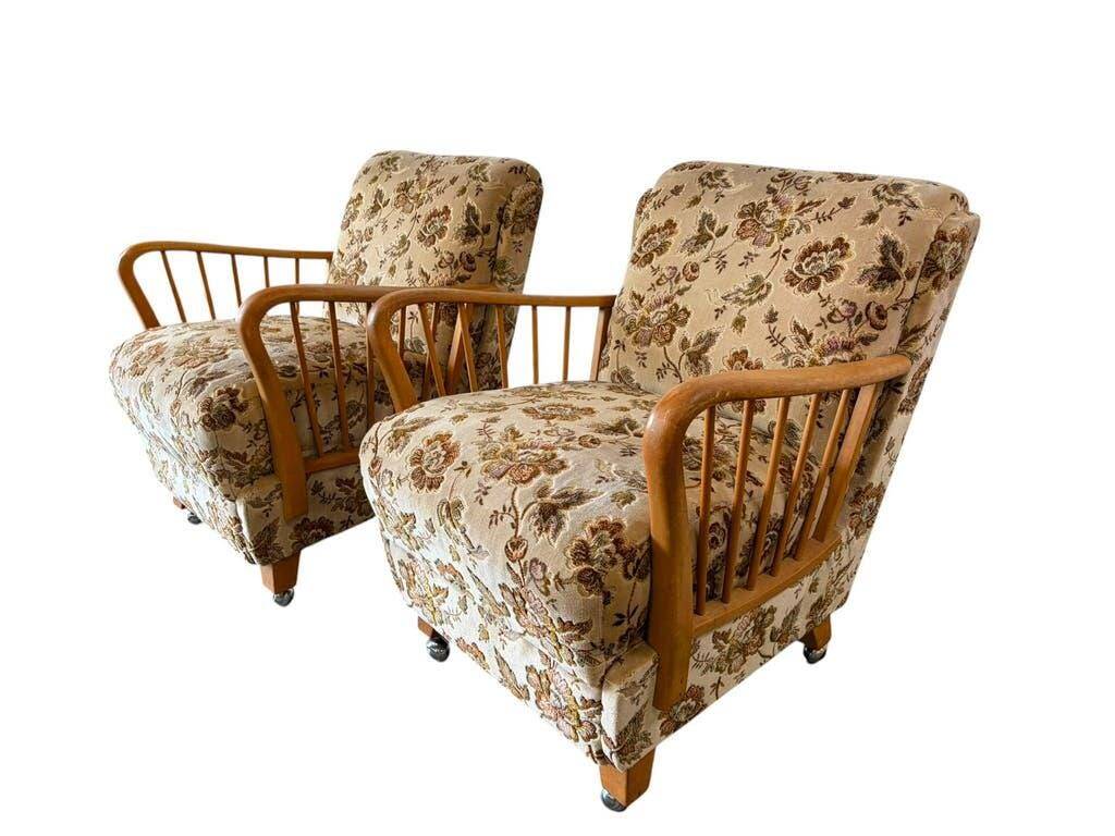 Set of 2 vintage wooden armchairs / club chairs