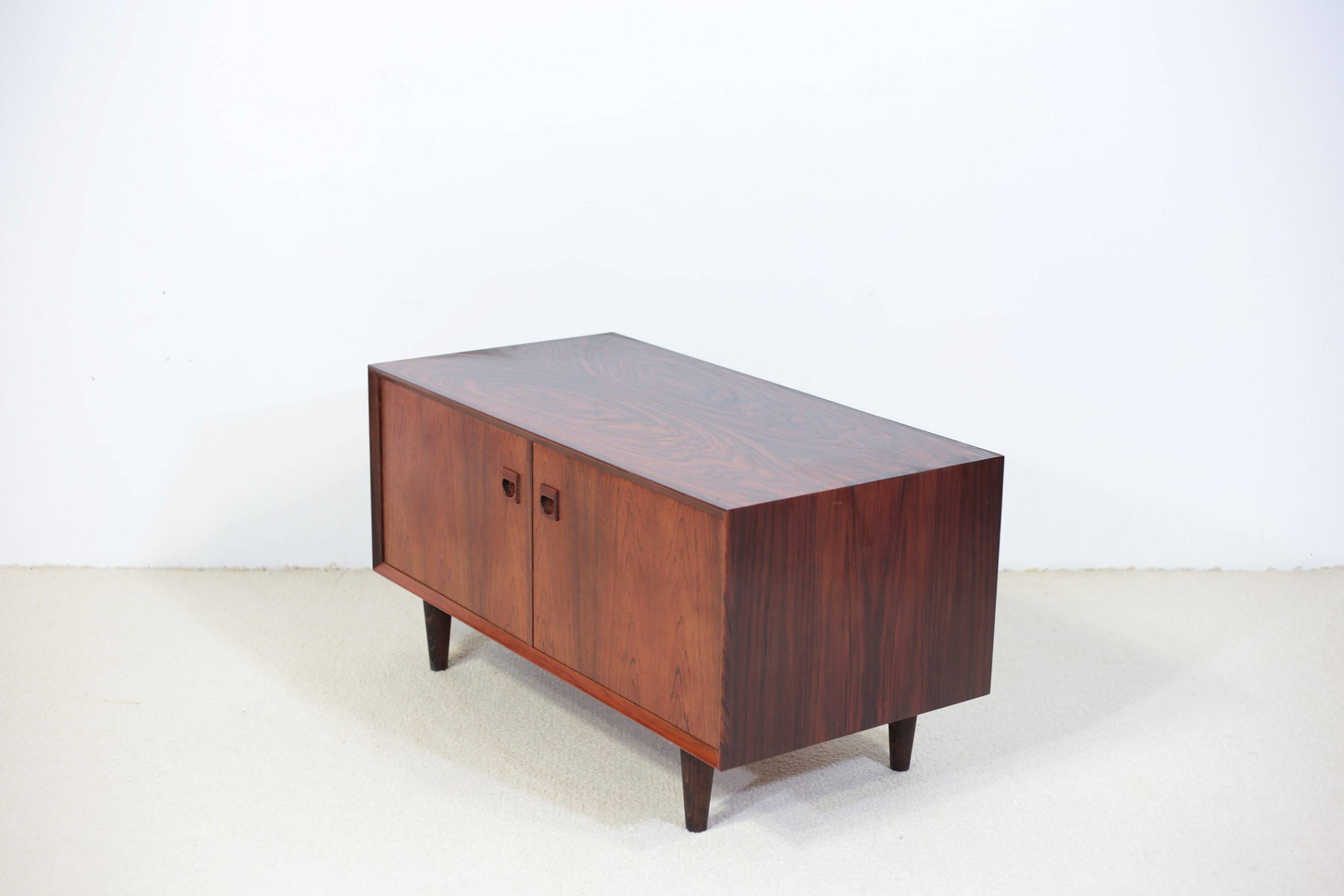 Brouer buffets in rosewood