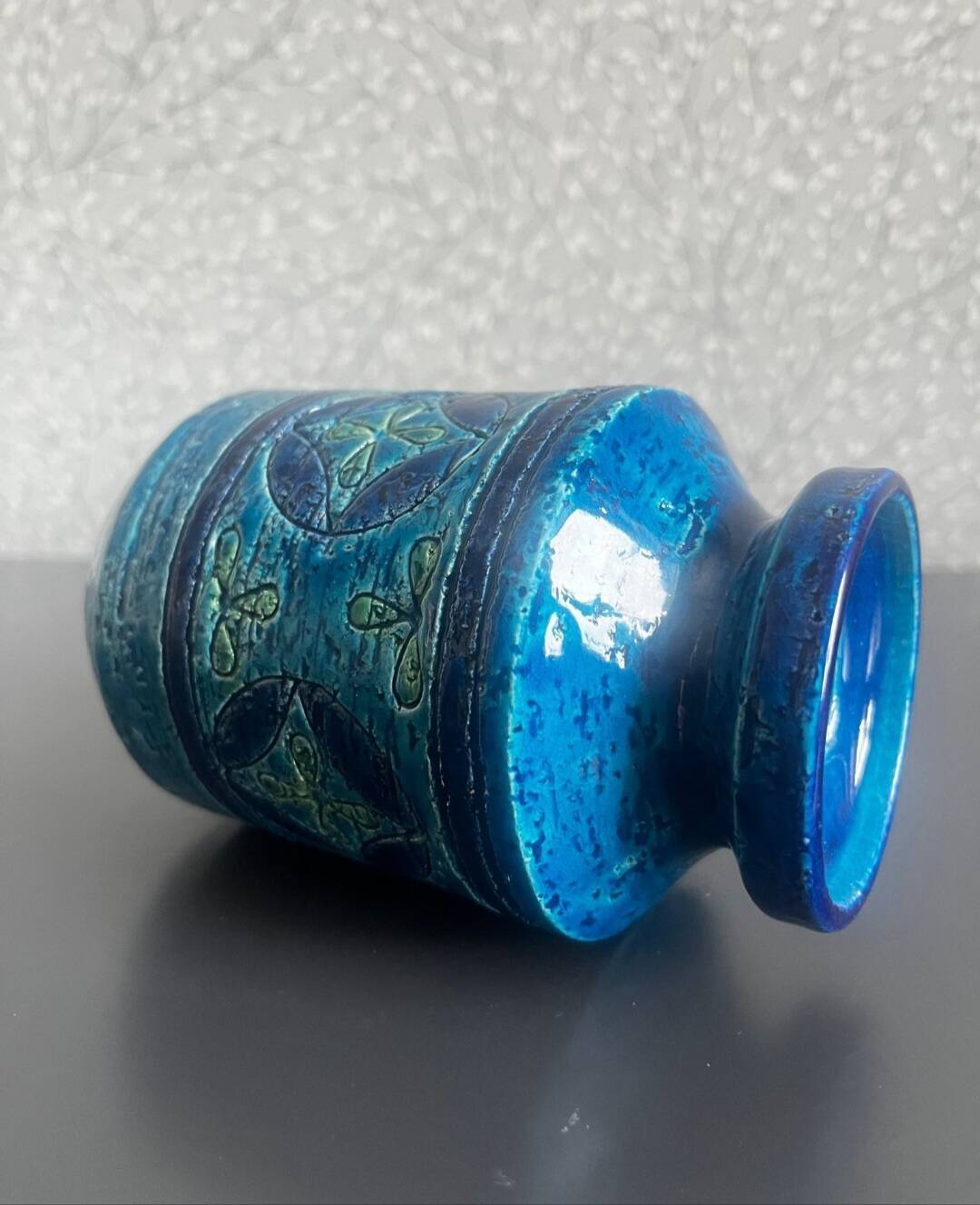 Ceramic vase "Liberty Blue".

Designer Aldo Londi