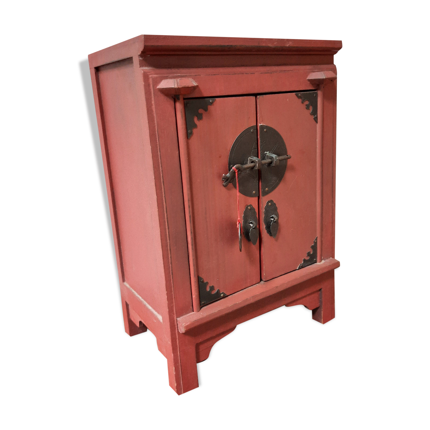 Chinese wardrobe in red wood