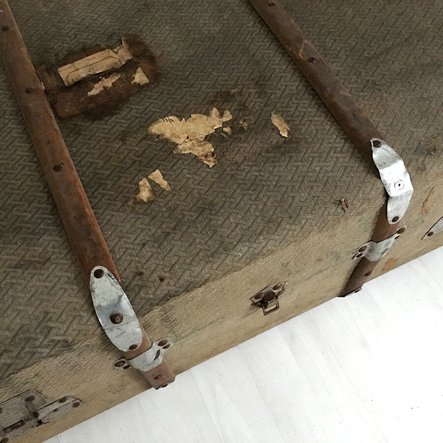 Vintage 30's travel trunk