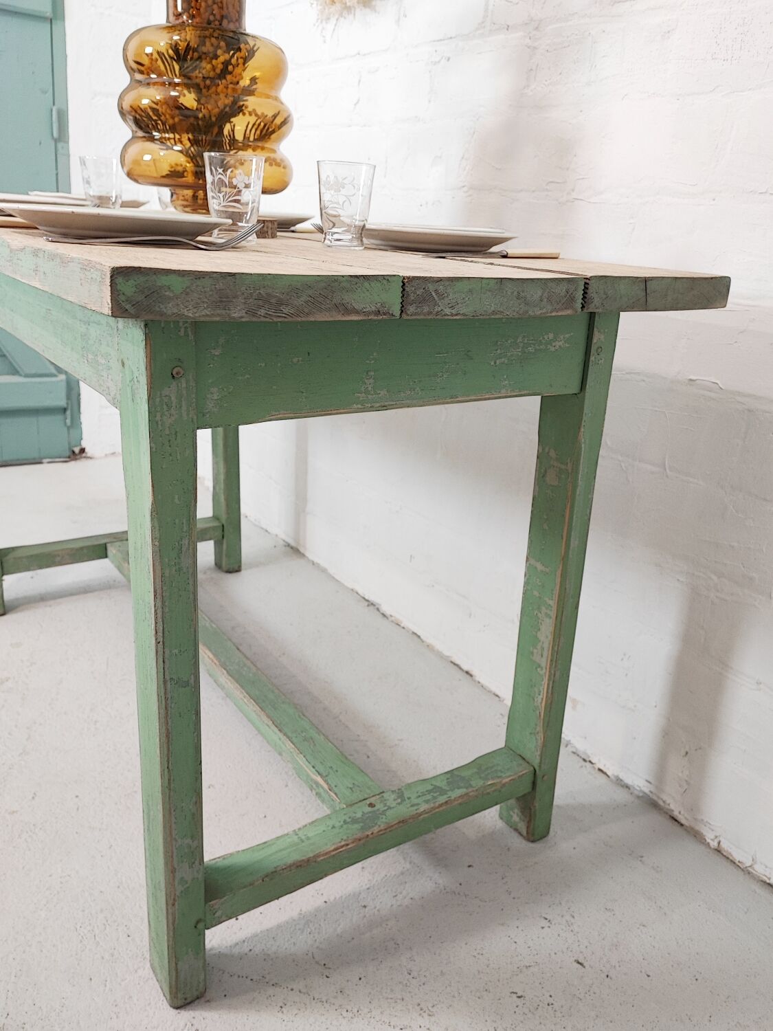 Table de ferme pieds patinés verts
