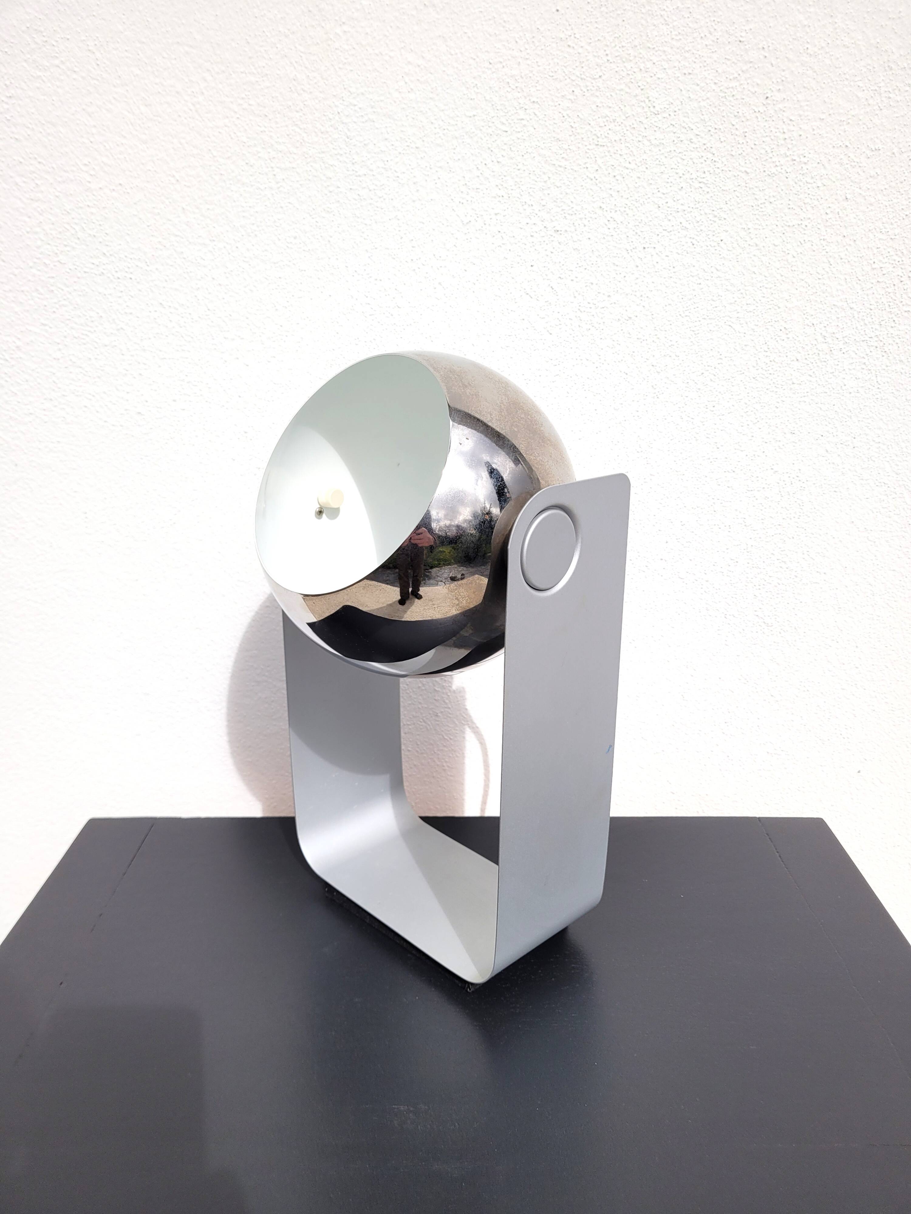 Eyeball lamp design Massive