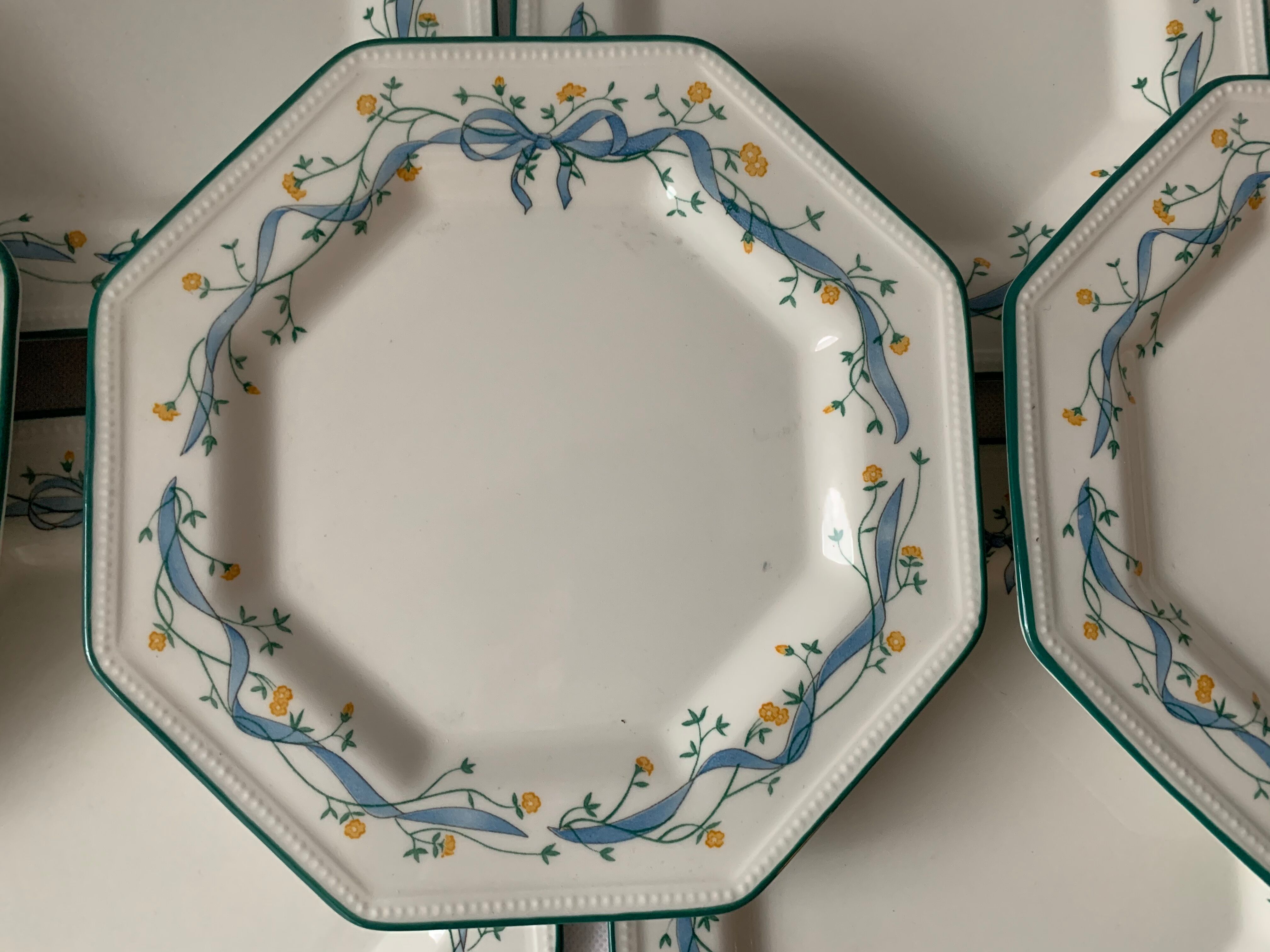 12 octagonal dessert plates in blue and yellow green English porcelain Johnson Brothers