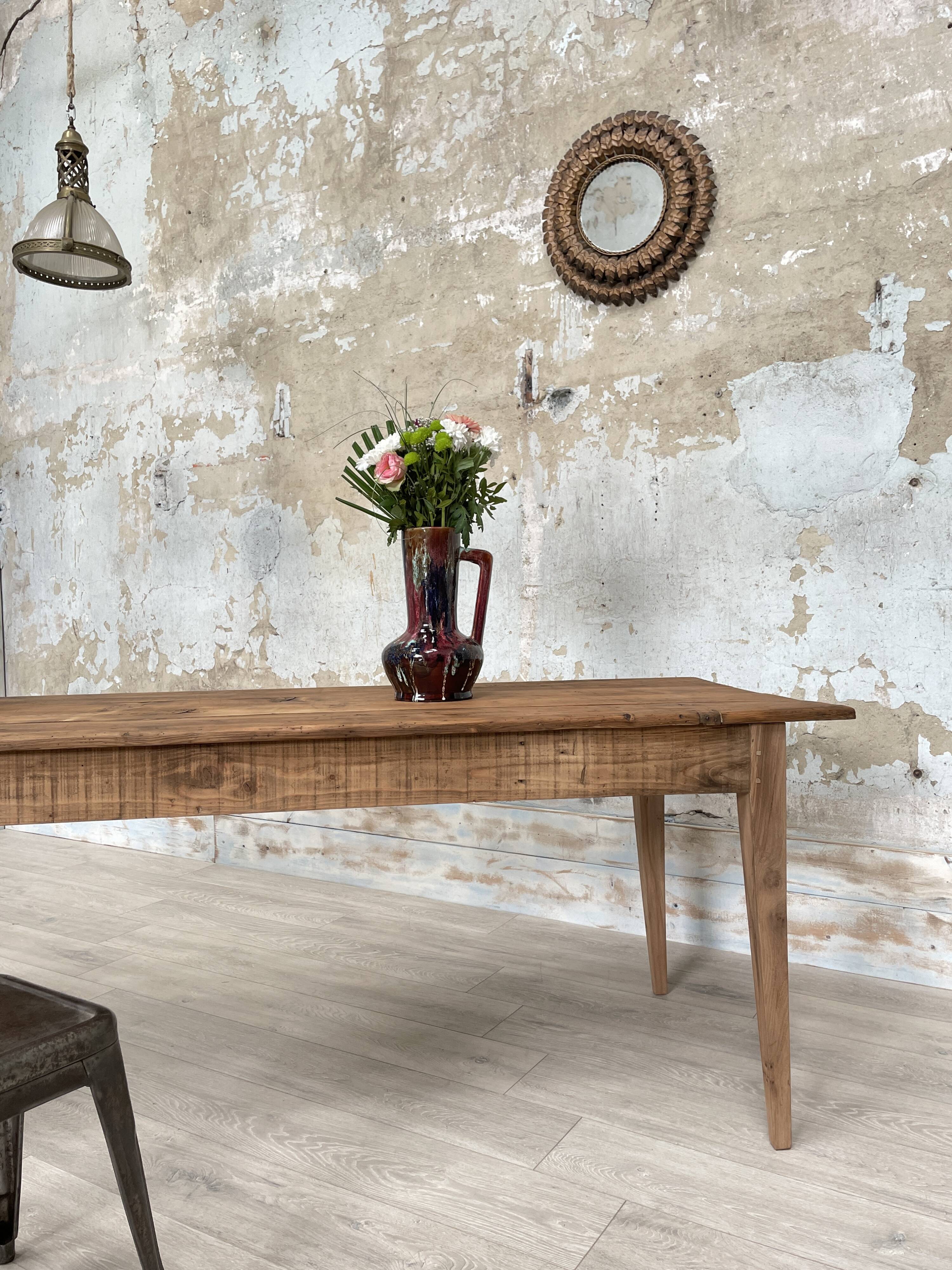 Table de ferme vintage en bois brut