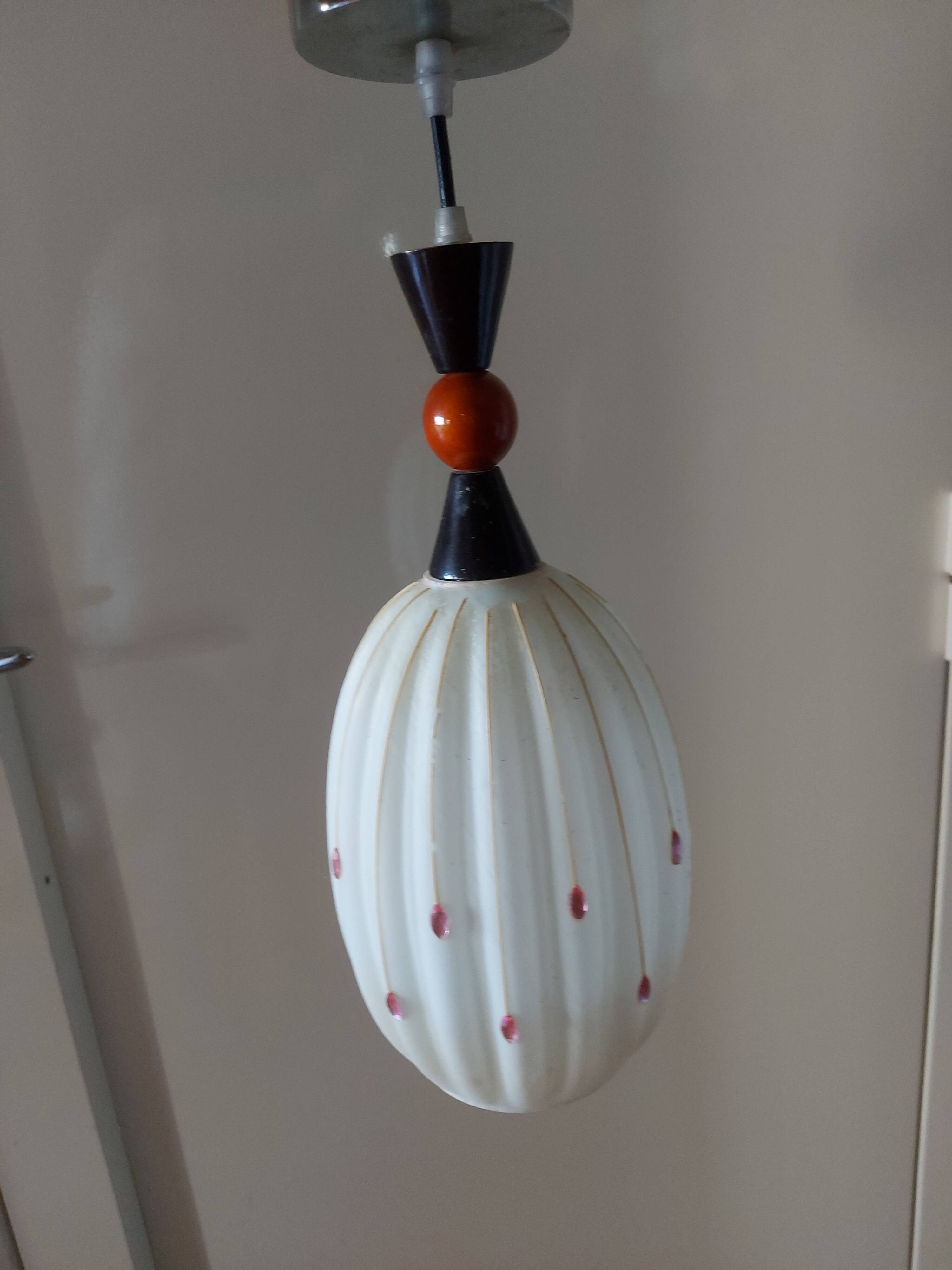 Opaline suspension