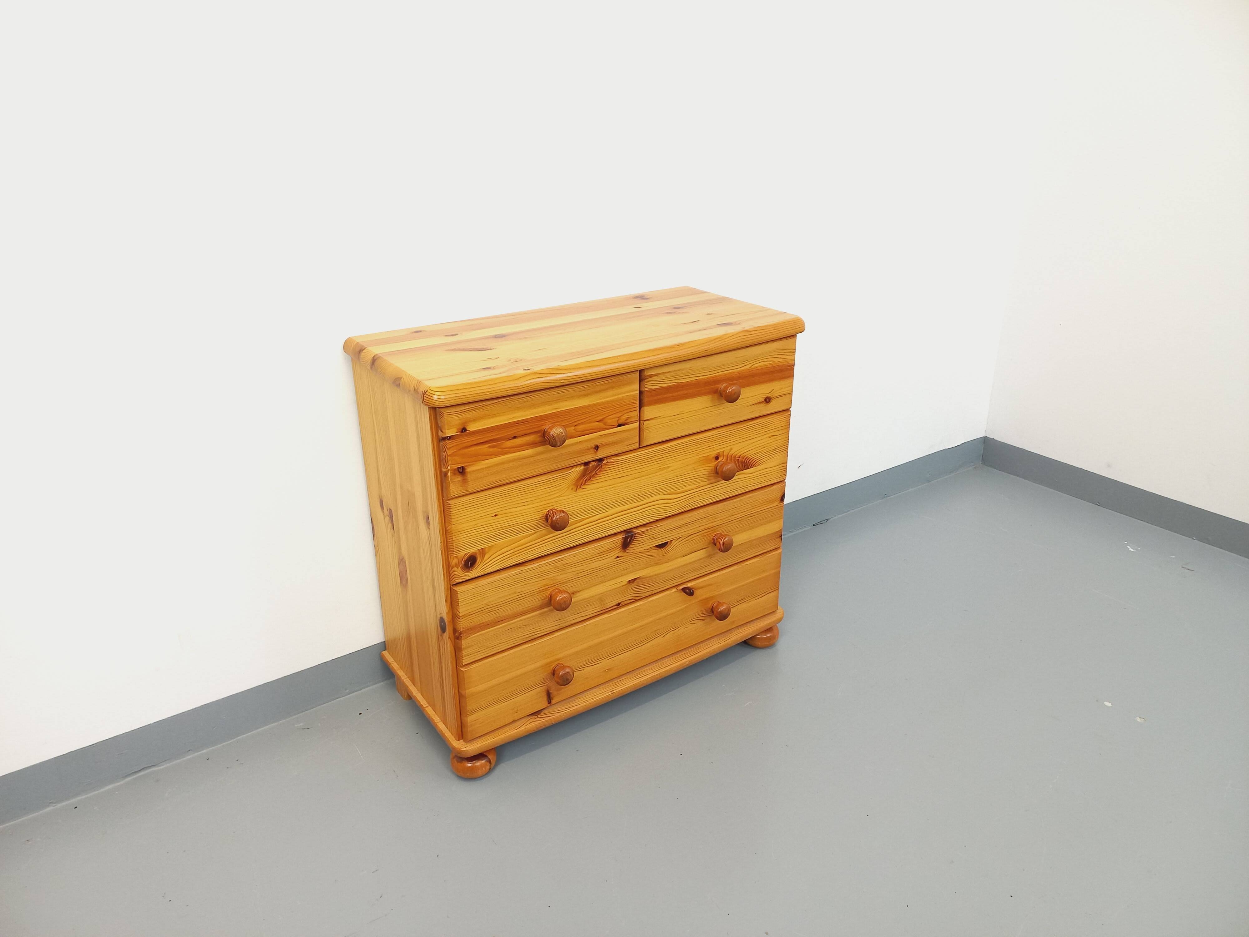 Vintage pine chest of drawers from the 70s