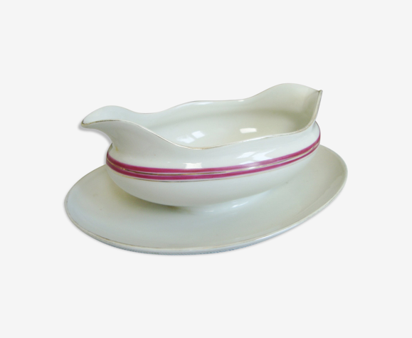 Saucière en porcelaine avec rayures couleur framboise
