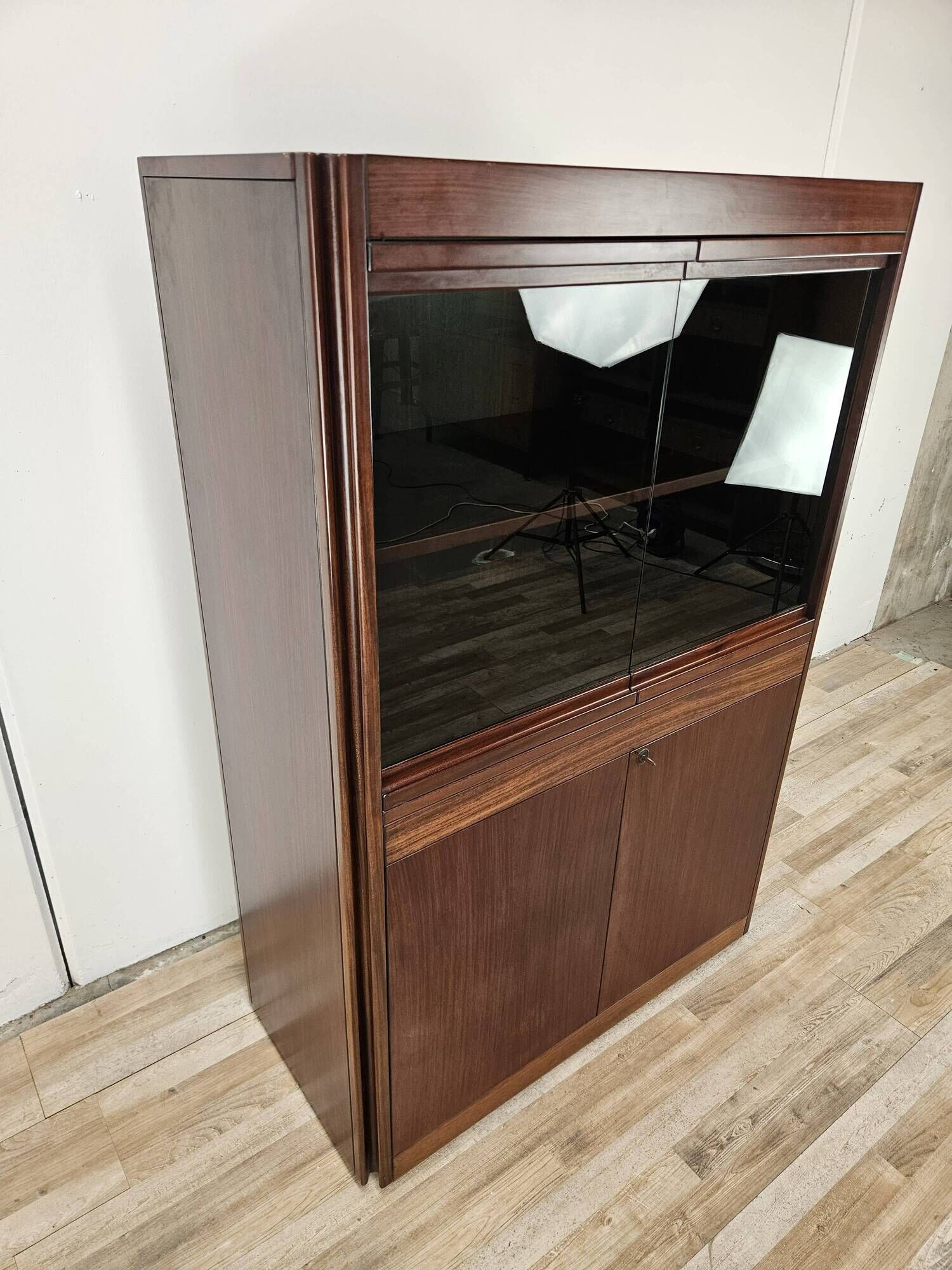 4D display cabinet by Angelo Mangiarotti for Molteni, 1970