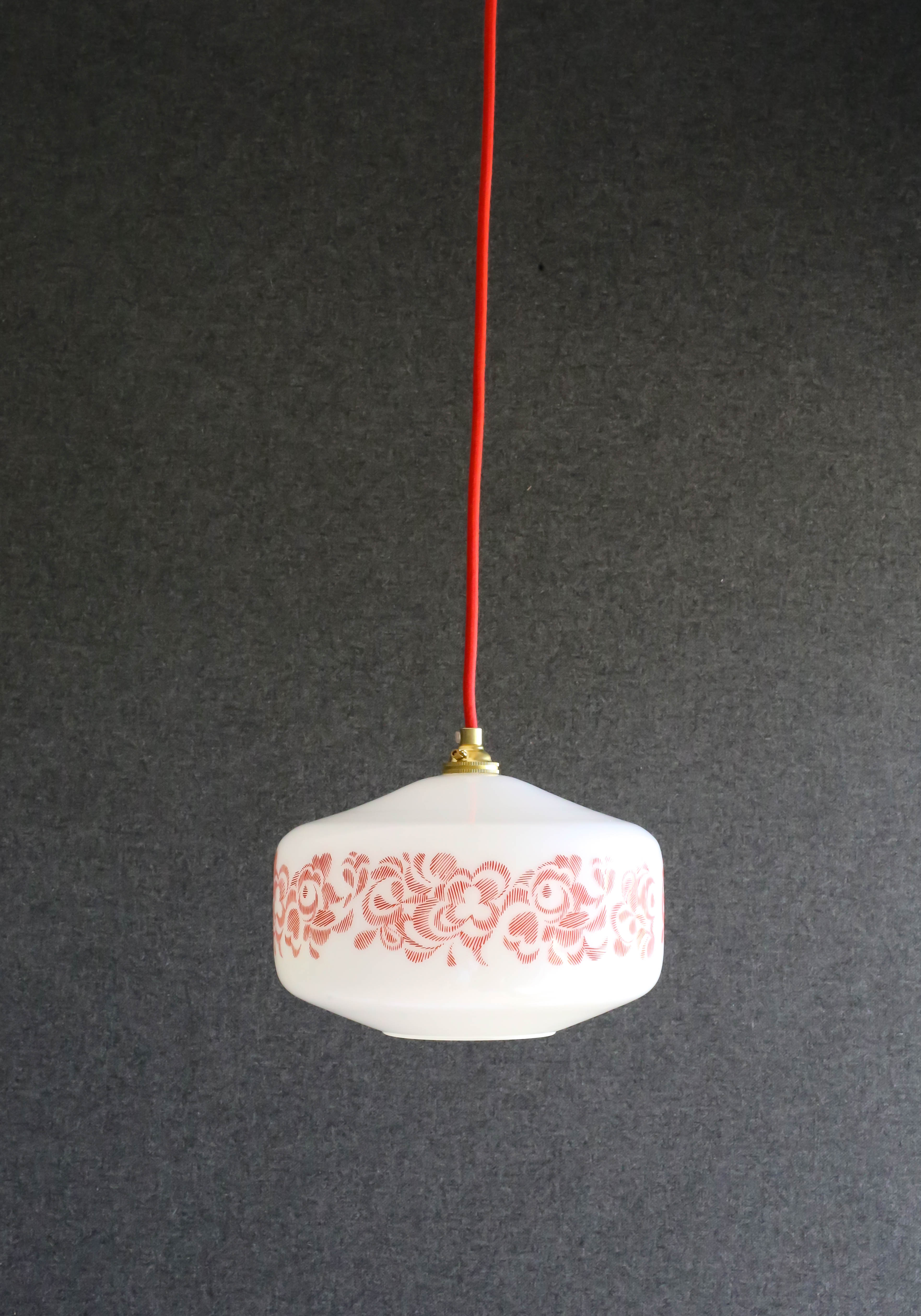 French suspension lamp in white opaline with red print pattern - comes with brass socket