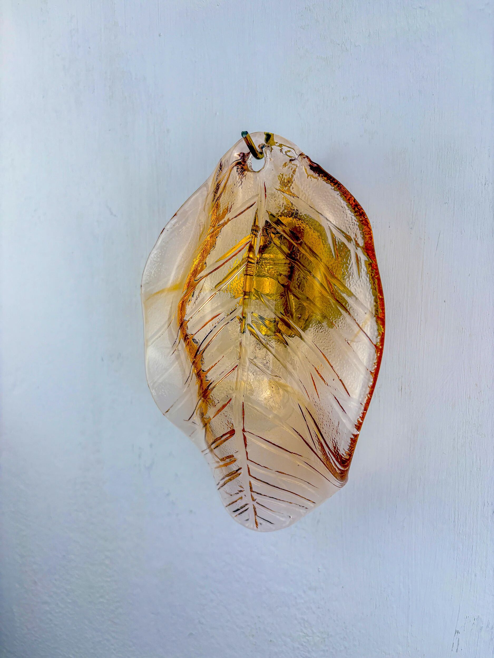 Italian "Leaf" Murano pink glass wall sconce, circa 1970s