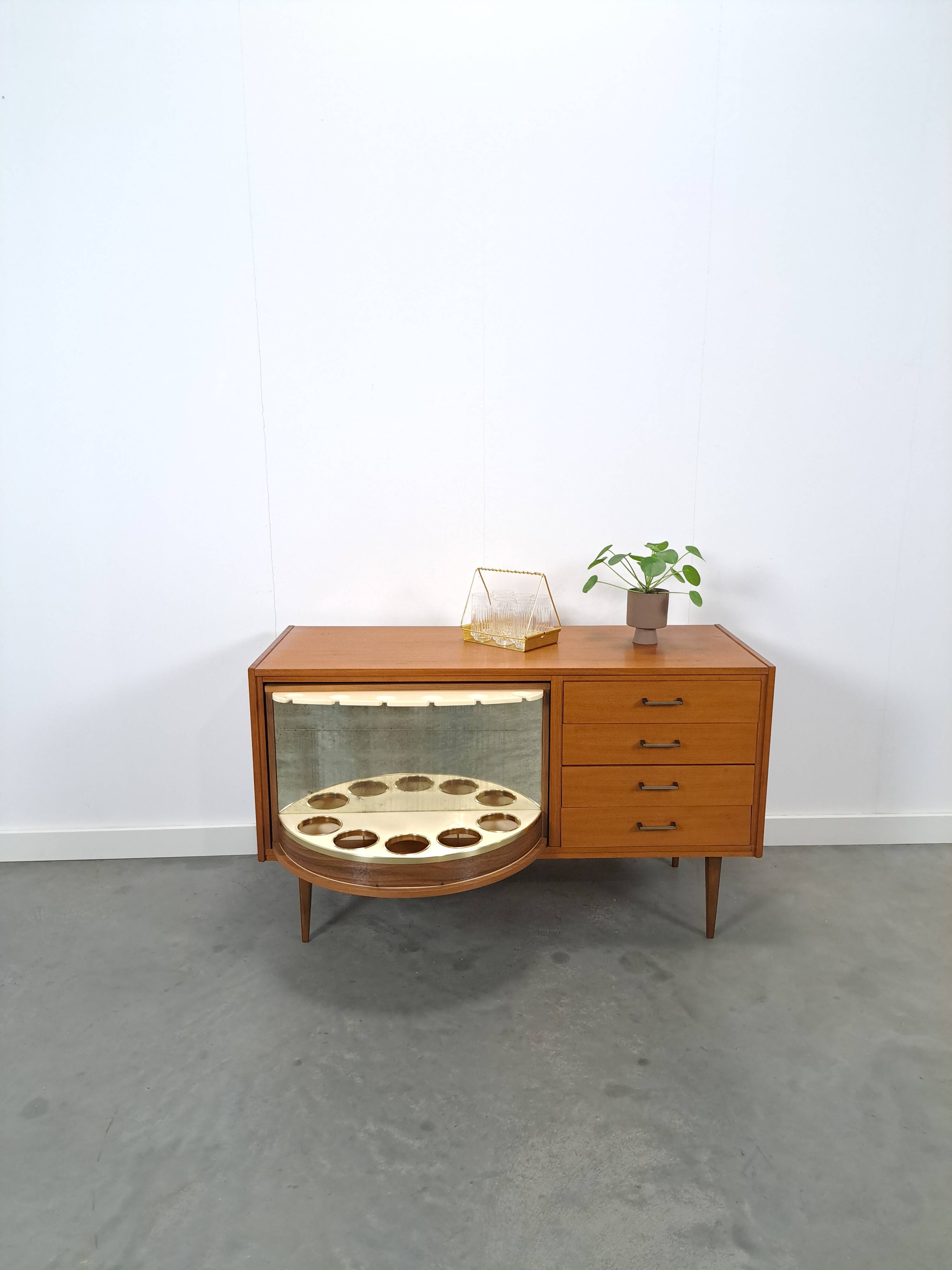 Fineer dressoir met draaibare bar en lades, barkast