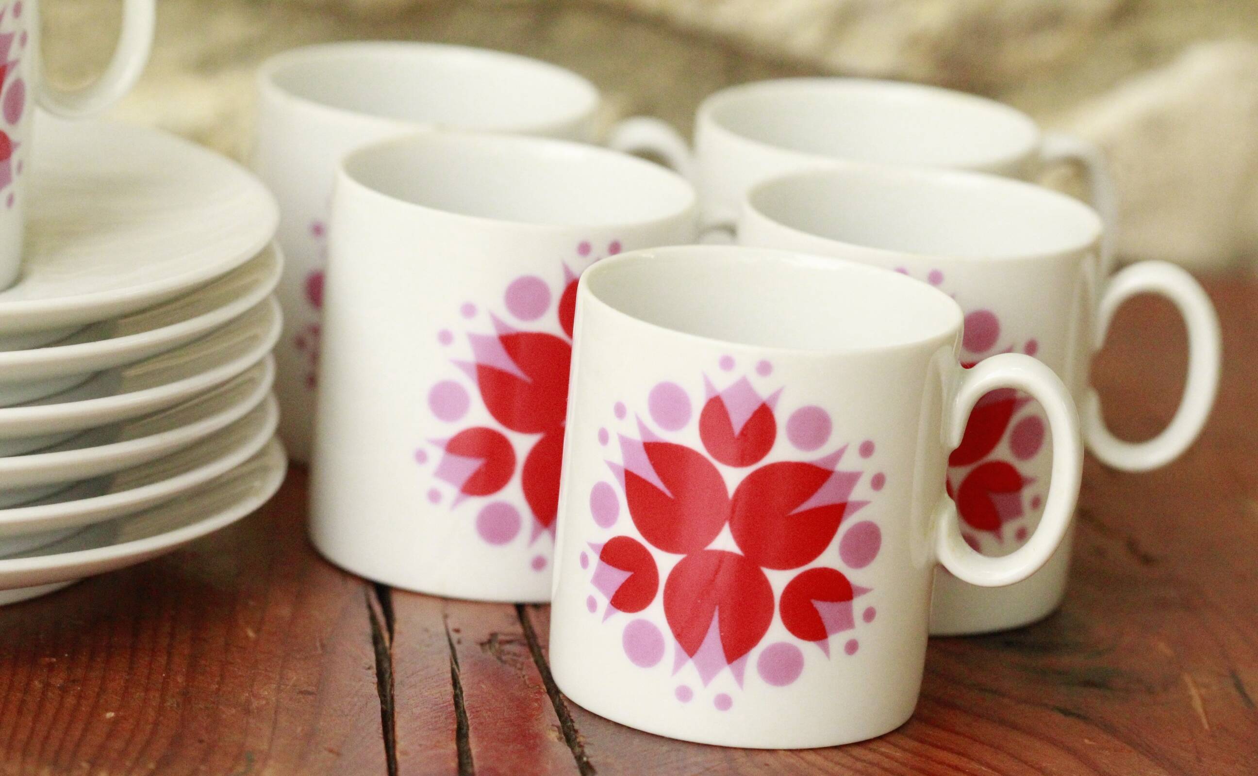 Set of 6 Thomas Germany coffee cups and 6 saucers.