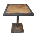 Industrial table metal and wood