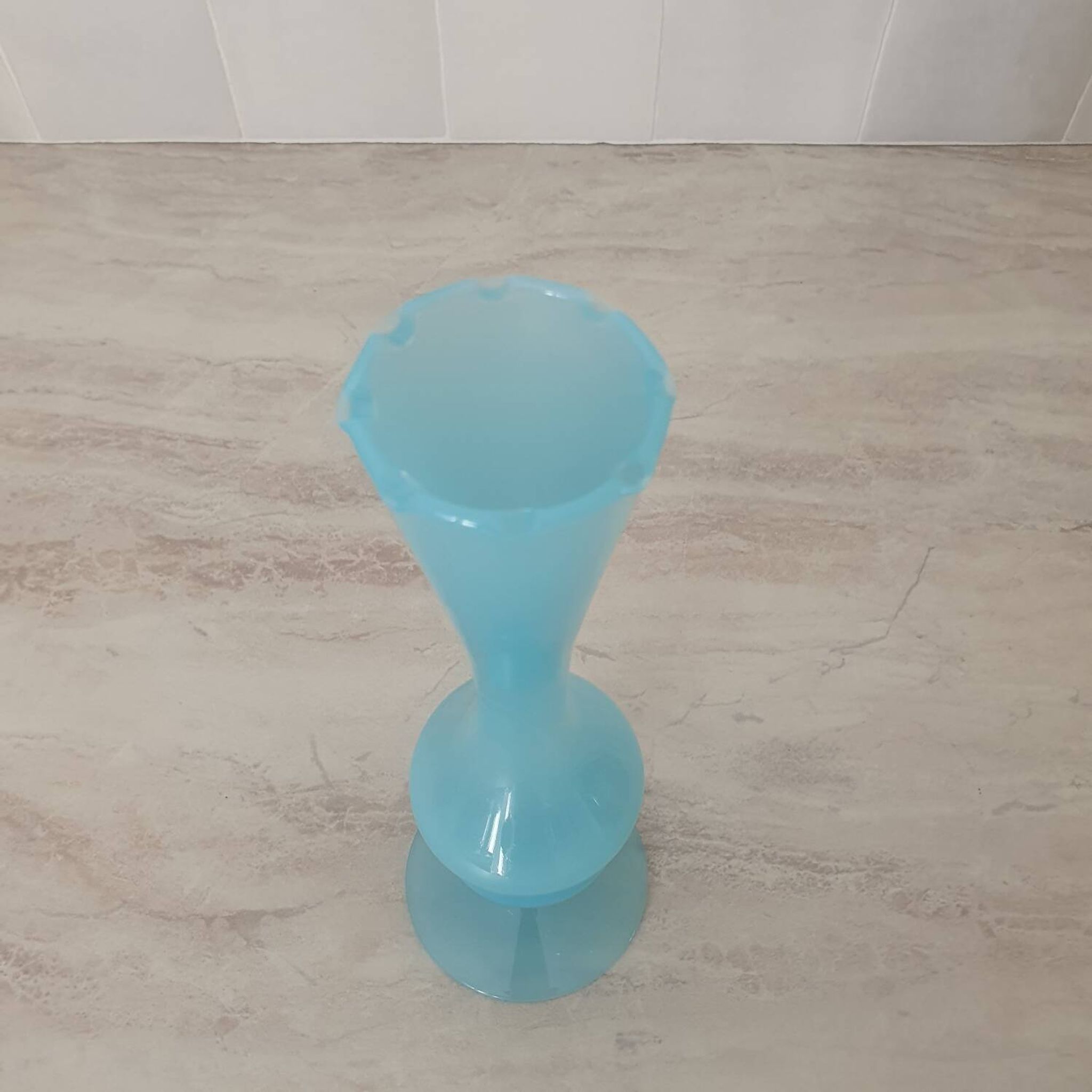 Soliflore / Vase in blue opaline glass, Florentine art