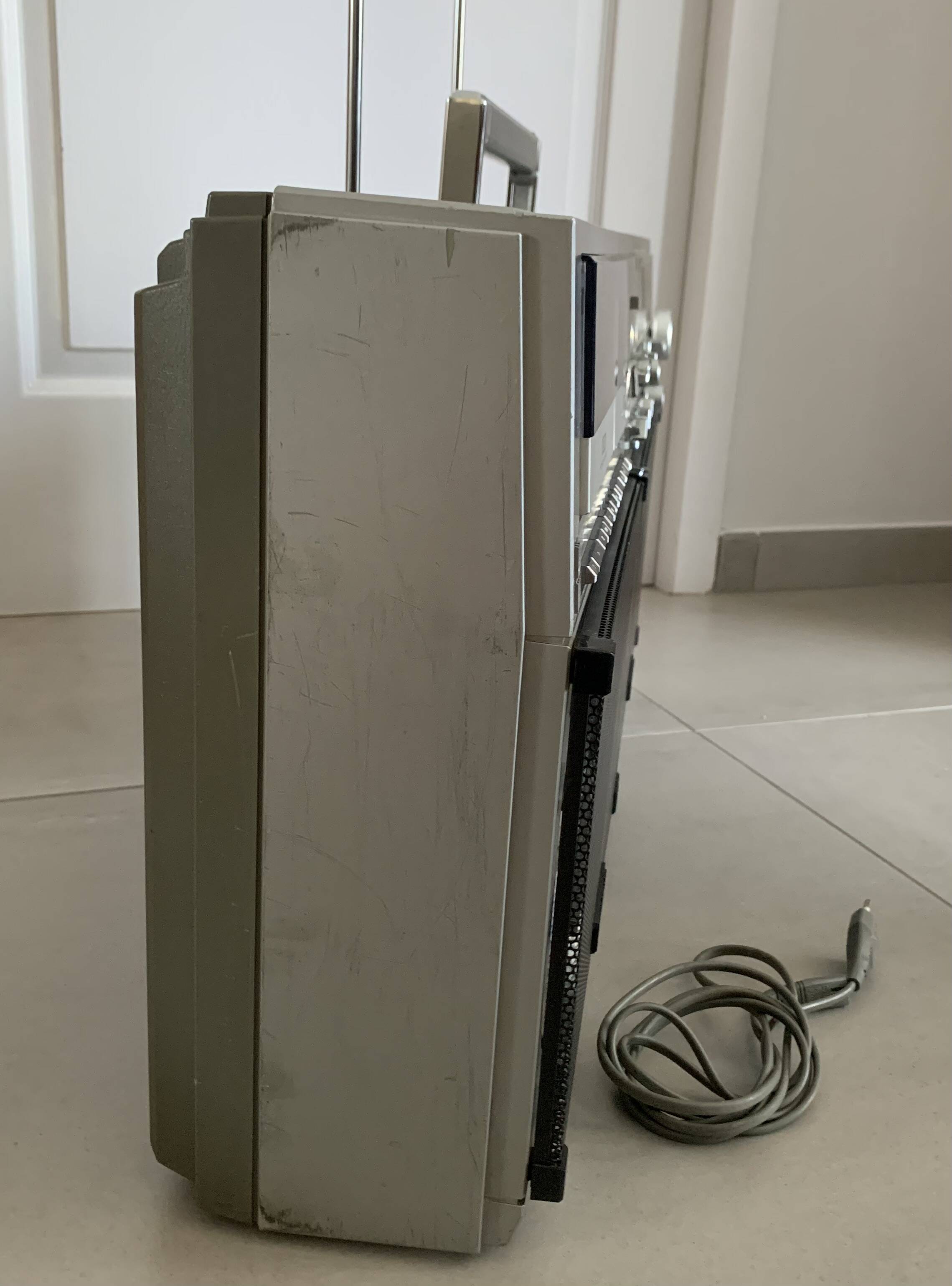 BOOMBOX GHETTO BLASTER