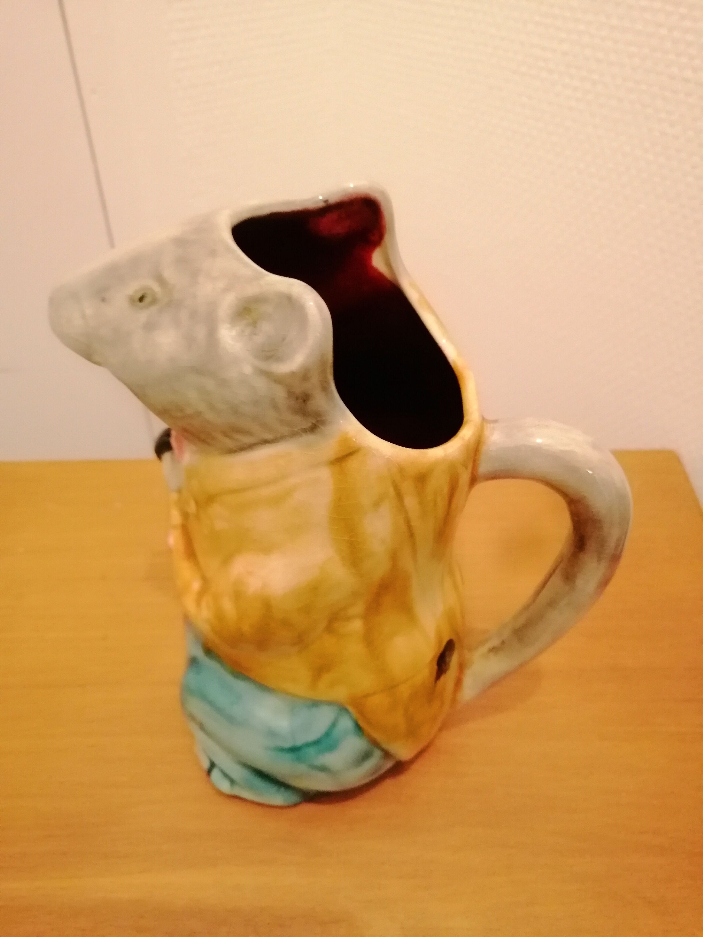 Pichet souris barbotine
