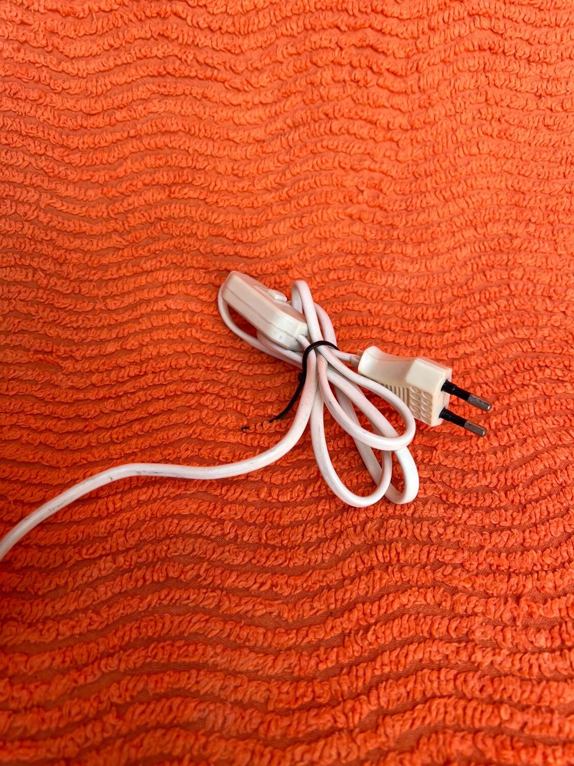 VINTAGE 1970 TABLE LAMP CHROME BASE & BROWN RESIN BALL SHADE