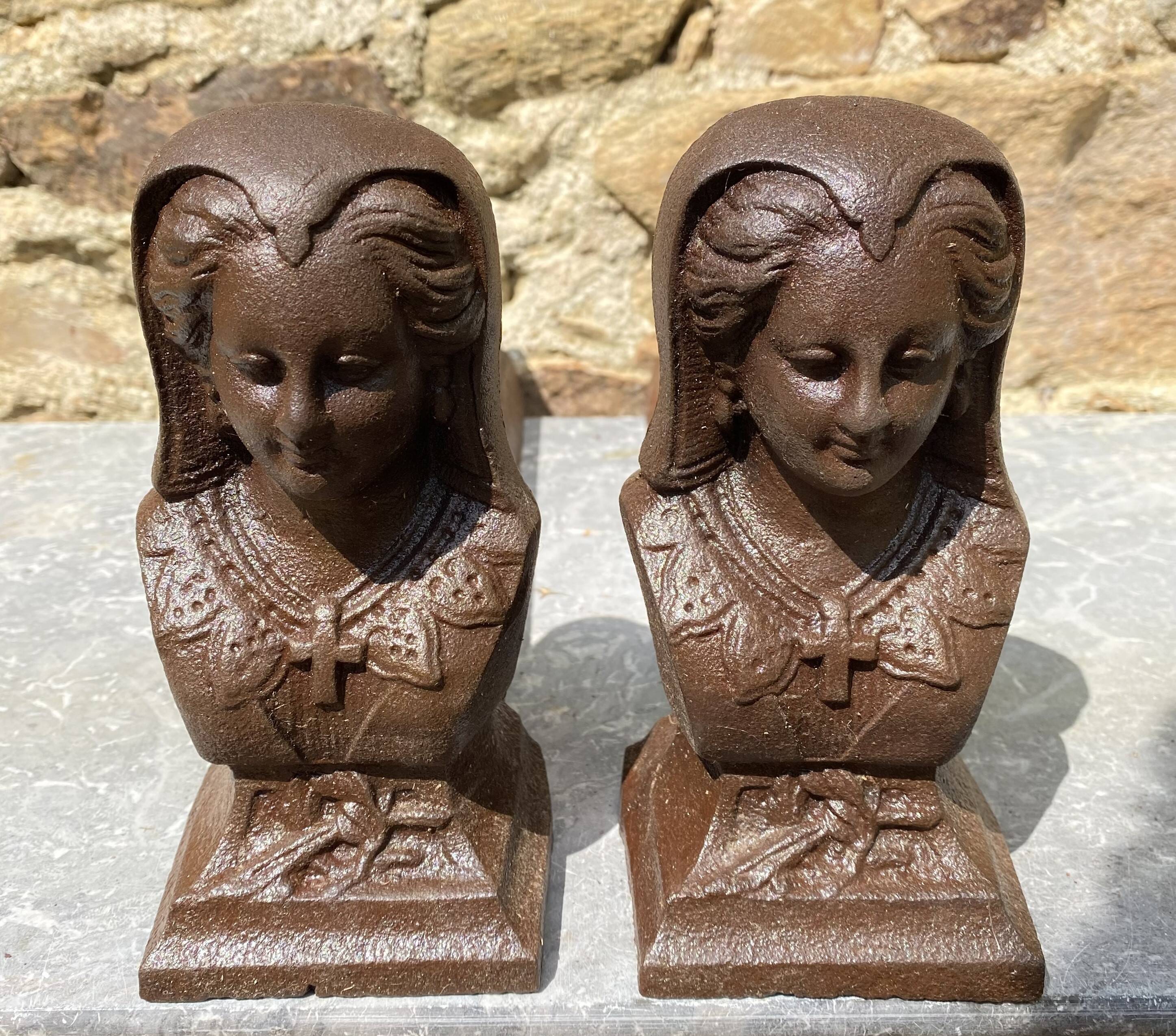 Chimney cowl bust of Anne of Brittany