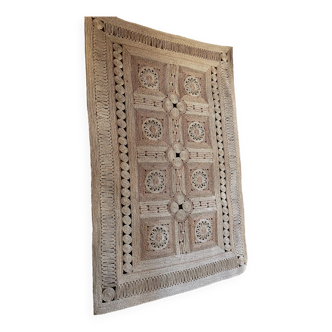 Hand-woven jute carpet