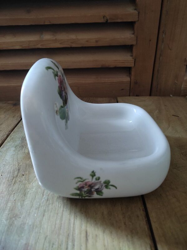 Wall soap holder porcelain flower