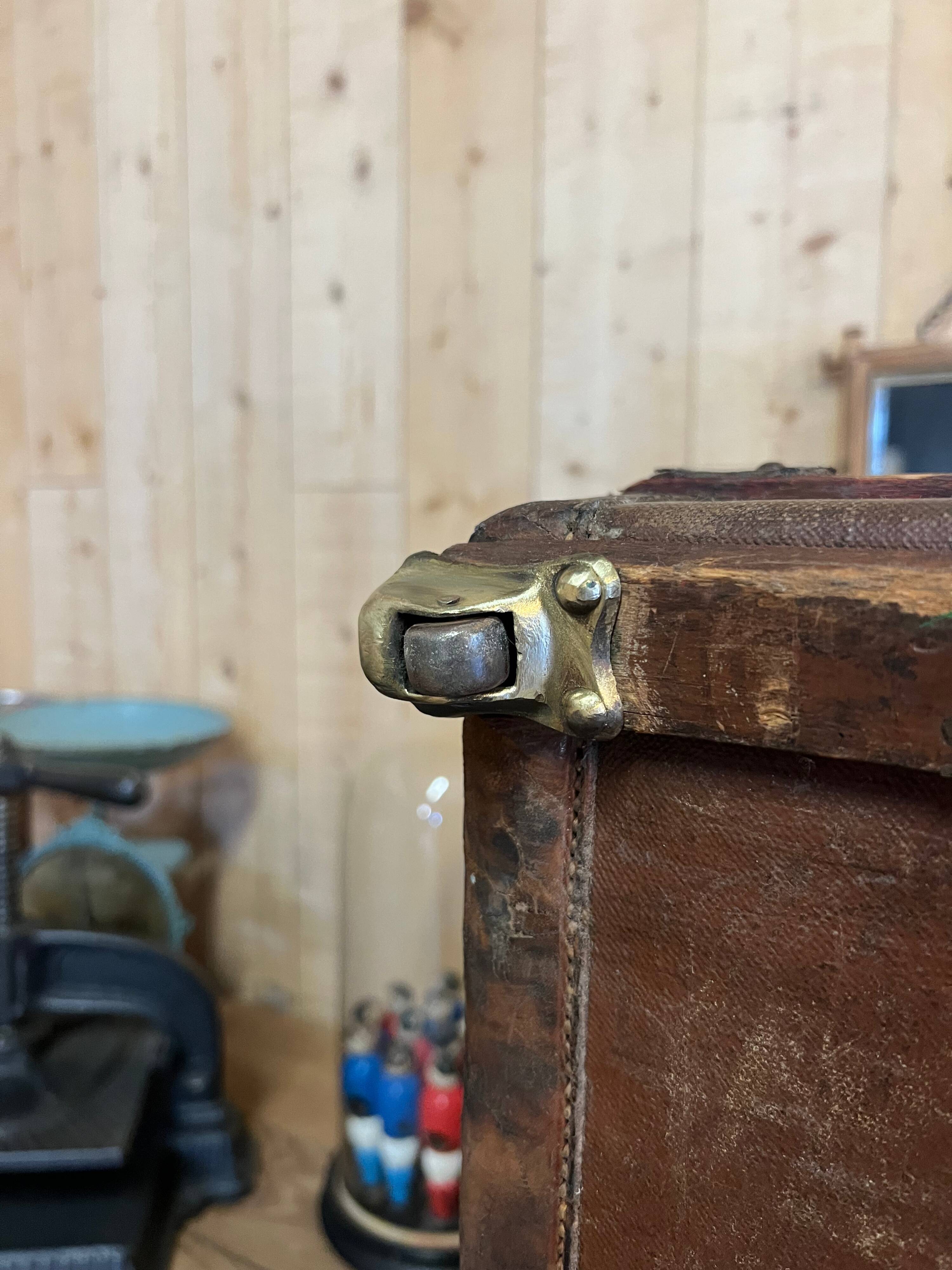 Old hammer Carmantrant