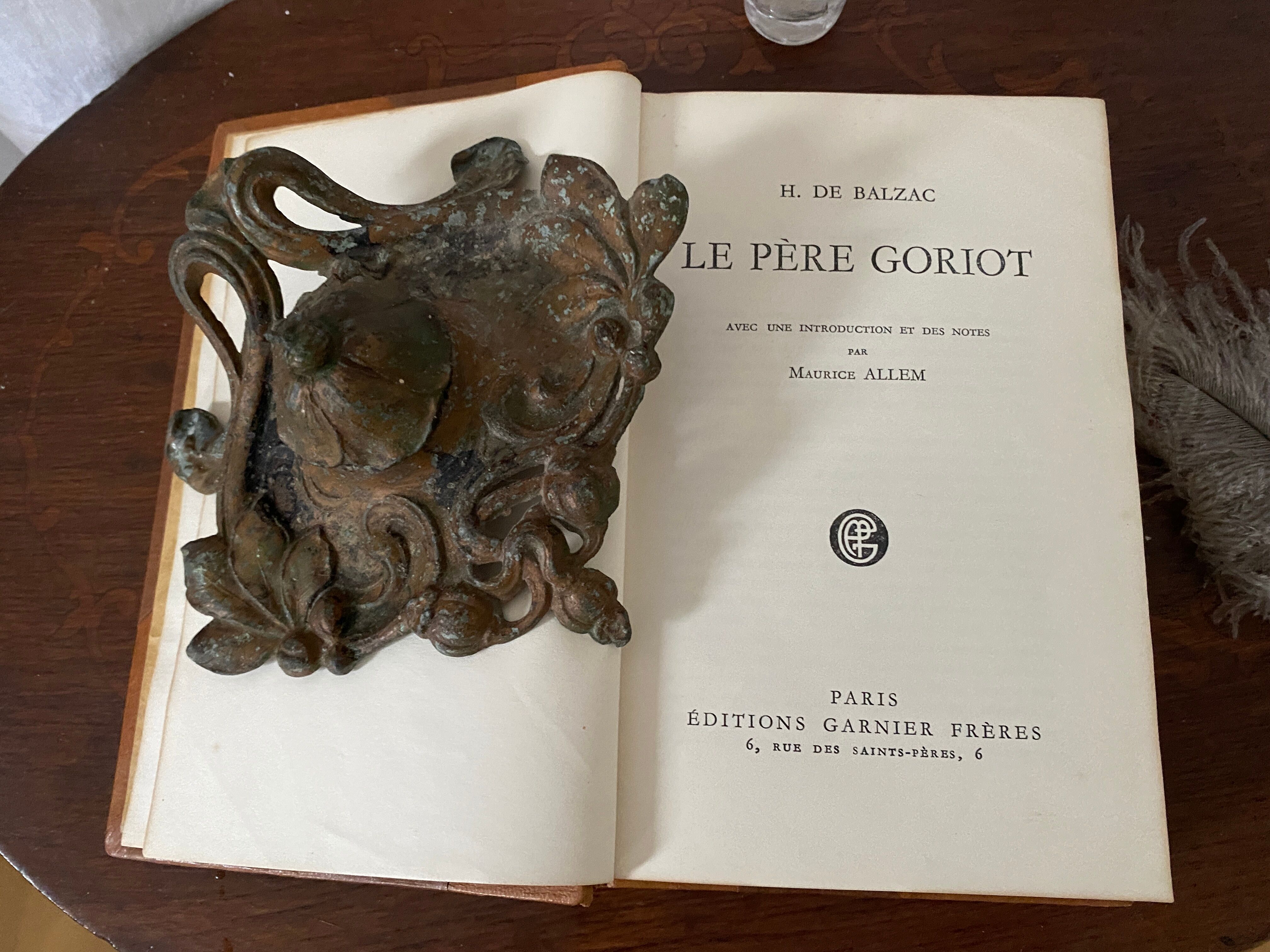 Old ink metal "Art Nouveau"