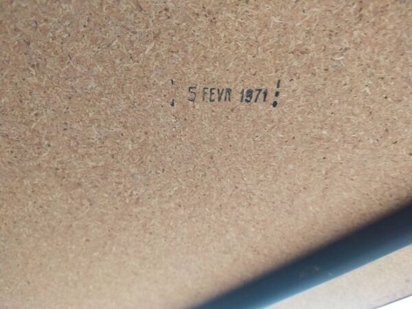 Table basse en marbre et laiton, travail français 1971