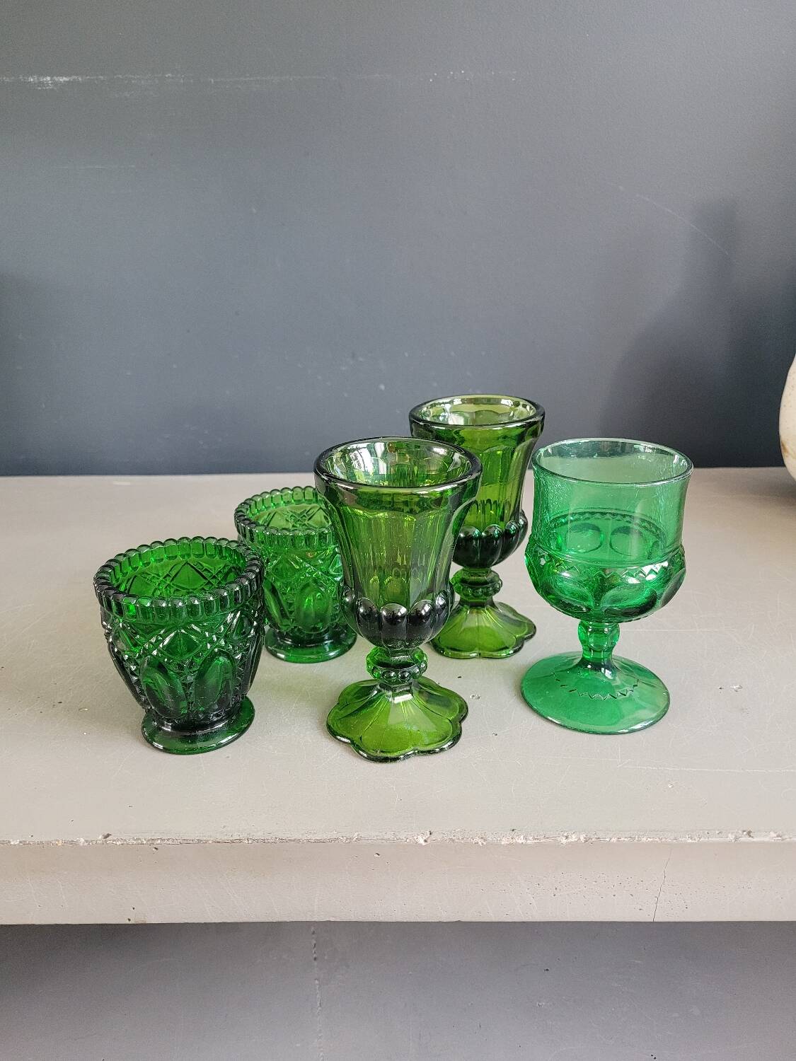 Set of 6 green molded glass glasses