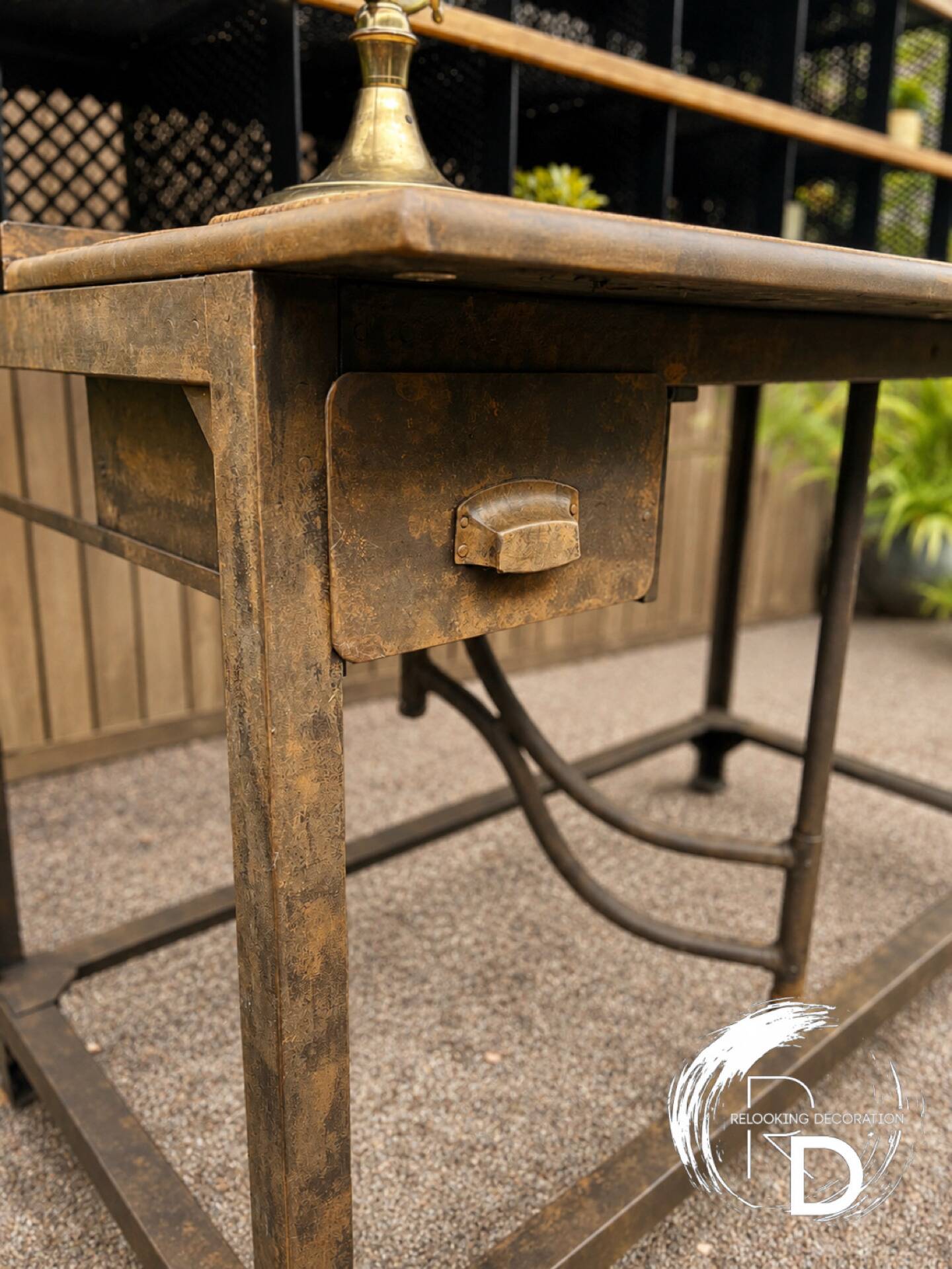 Industrial furniture "L'Industriel"
