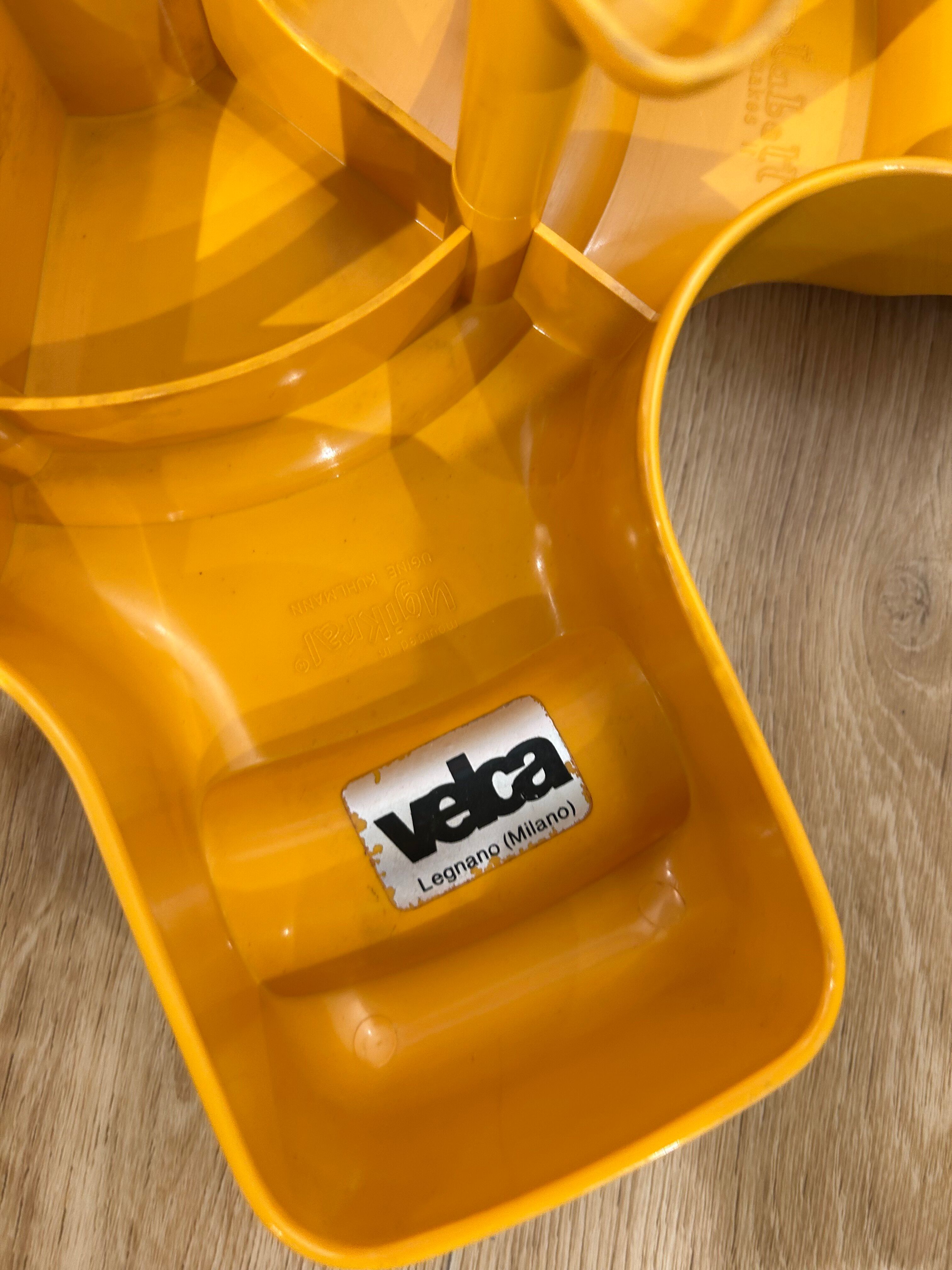Velca coat rack