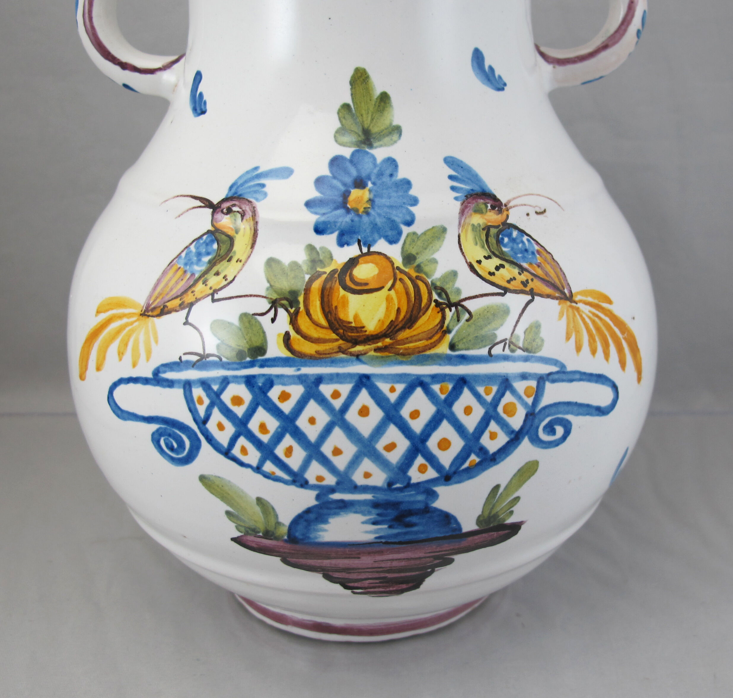 Vase moustiers