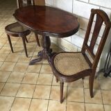 Violin table and two chairs
