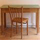 Table de cuisine ou de bureau en bois clair, années 30-40