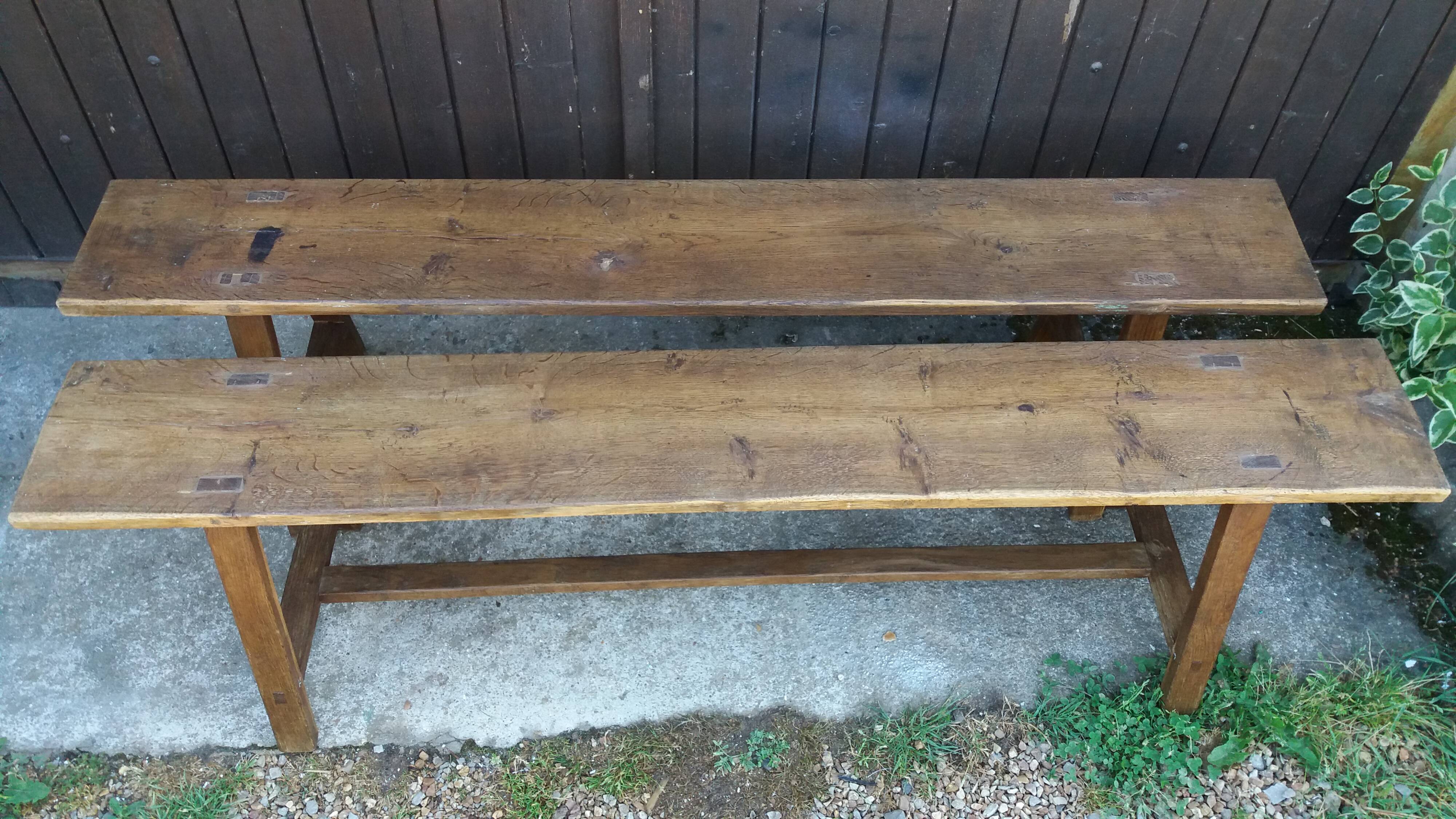 Paire de bancs de ferme