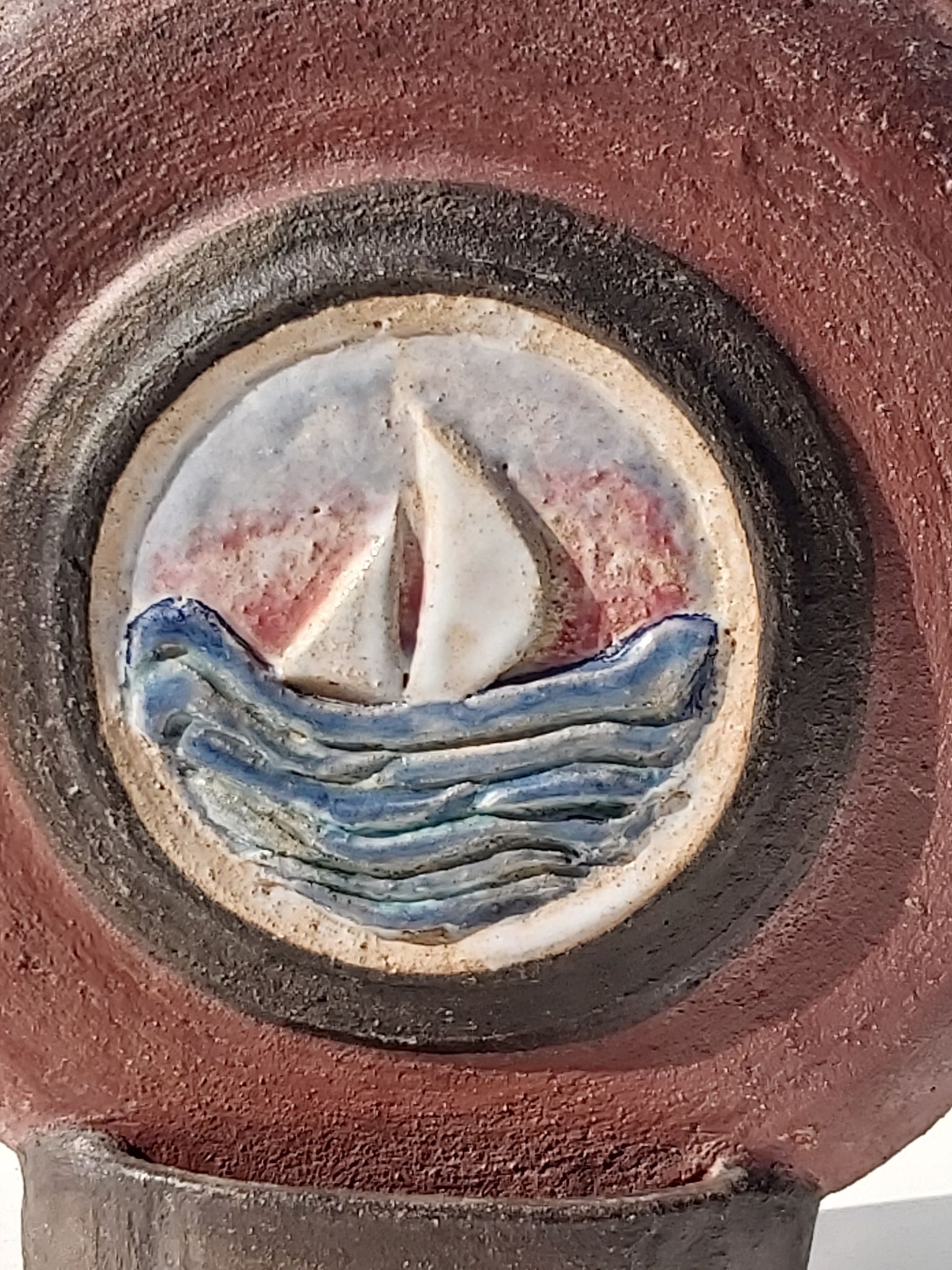 Vase céramique décor bateau signé