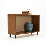 Shelf 60