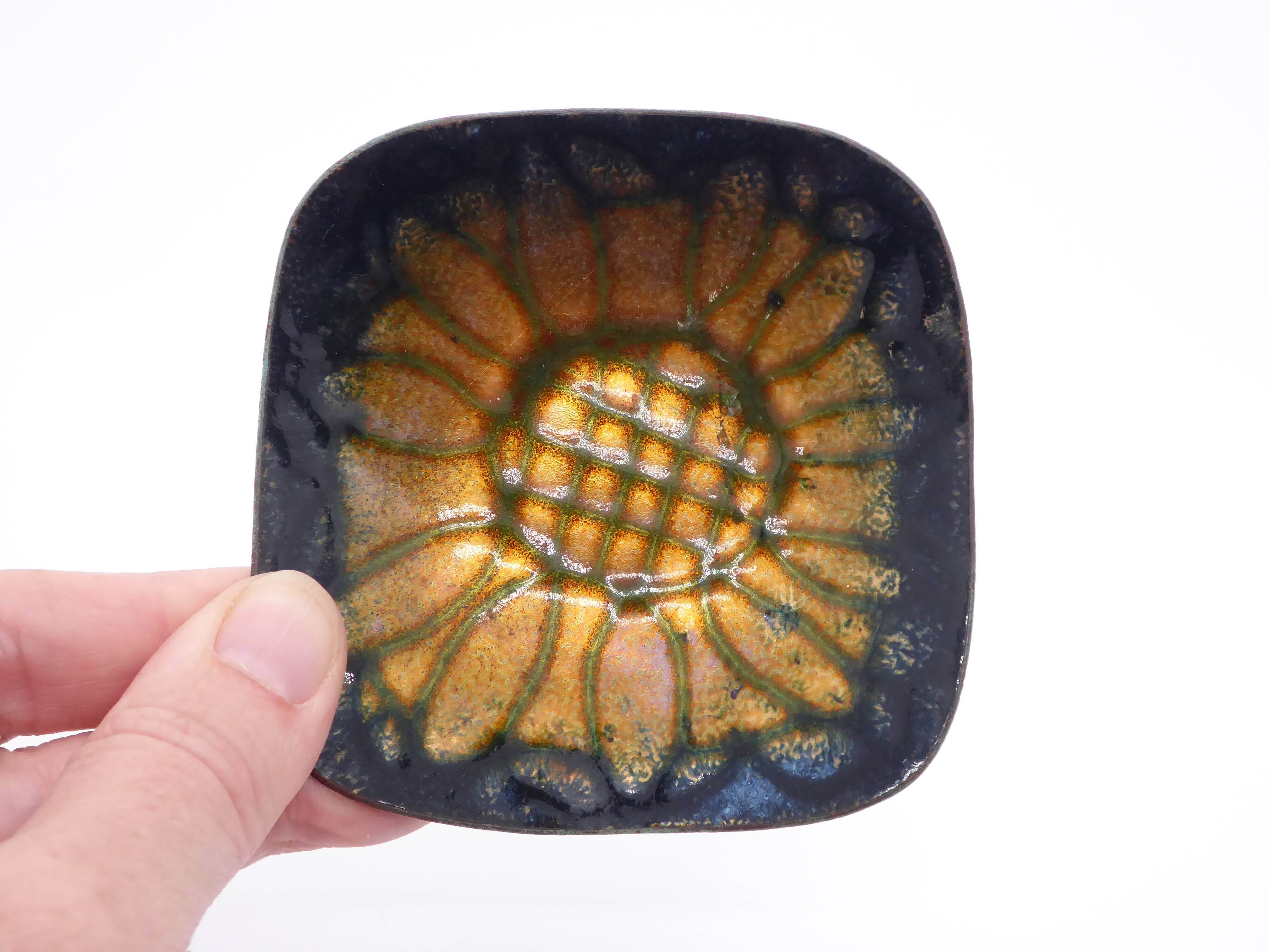 Cup / vacuum enamelled copper pocket