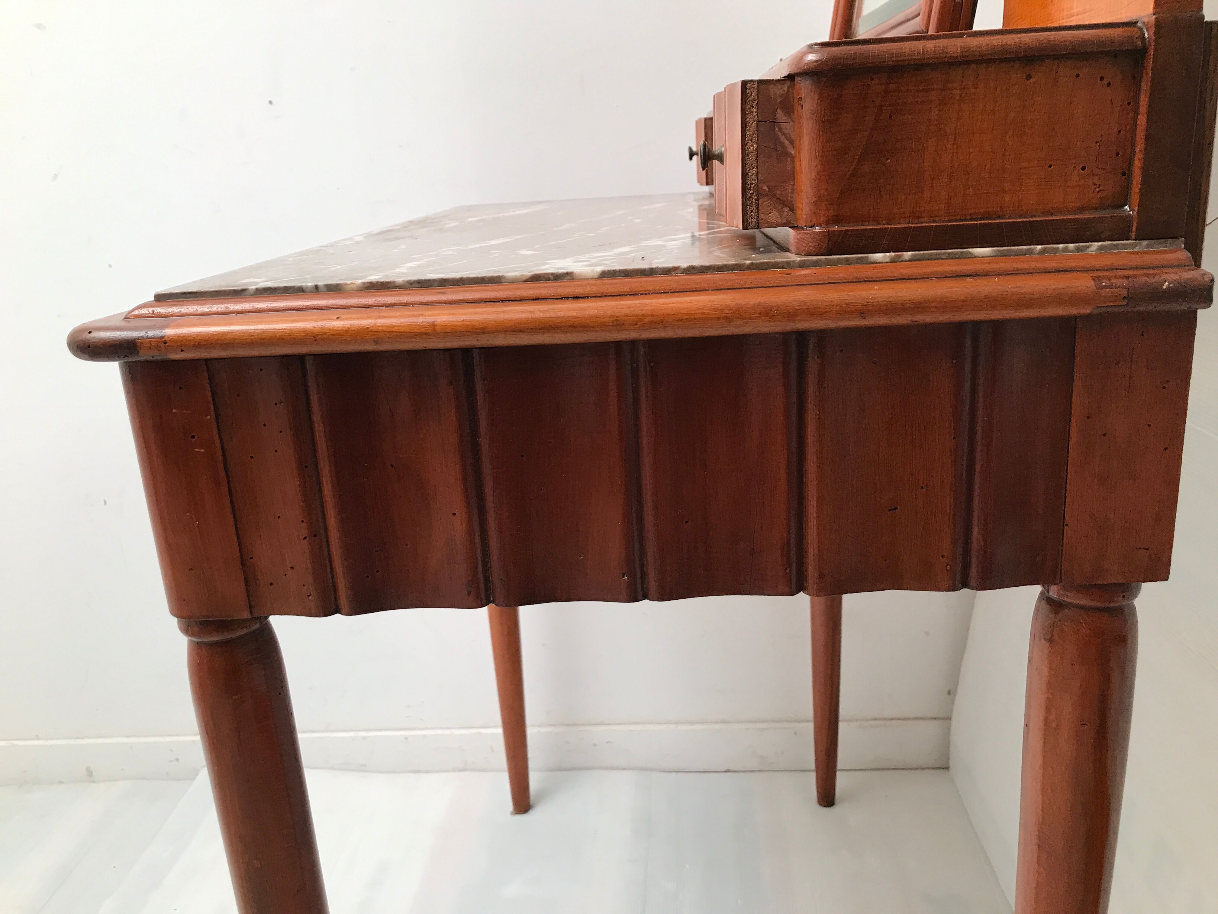 Art deco hairdresser 20s