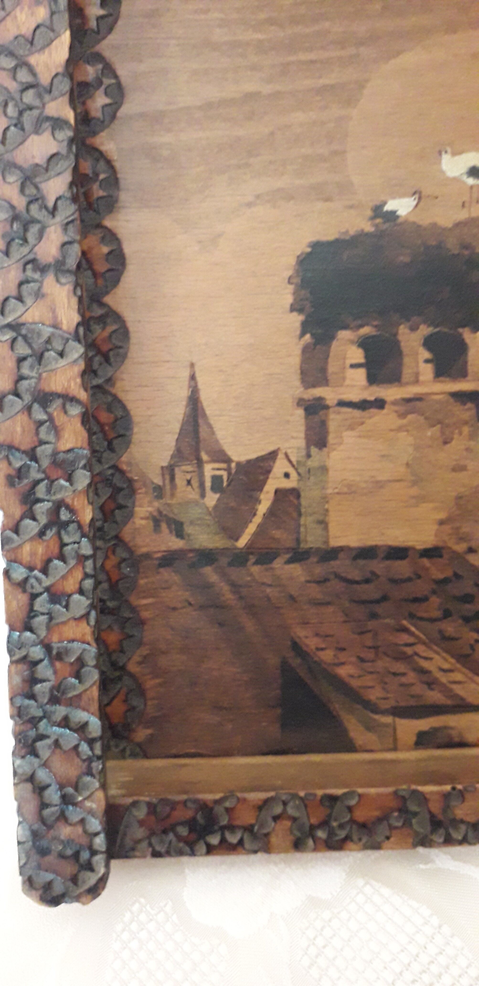 Old wooden top painted and pyroengraved after Boli