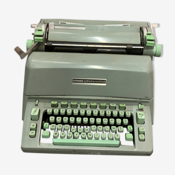 Machine à écrire Hermes