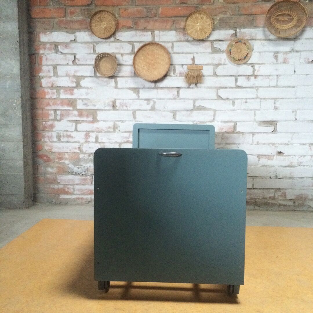 Baby bed caravan vintage 50s blue cloudy