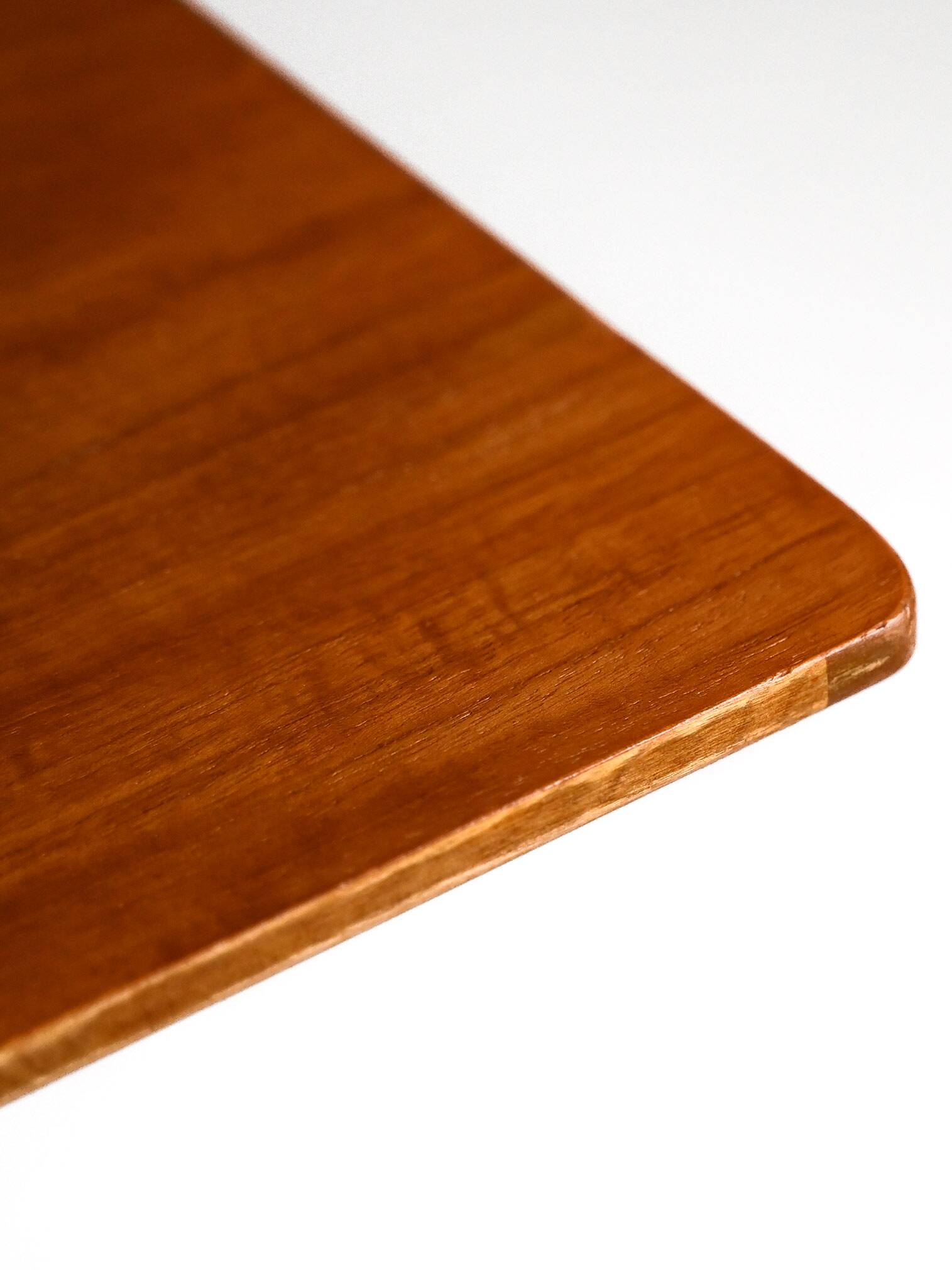 Vintage dining table with wings