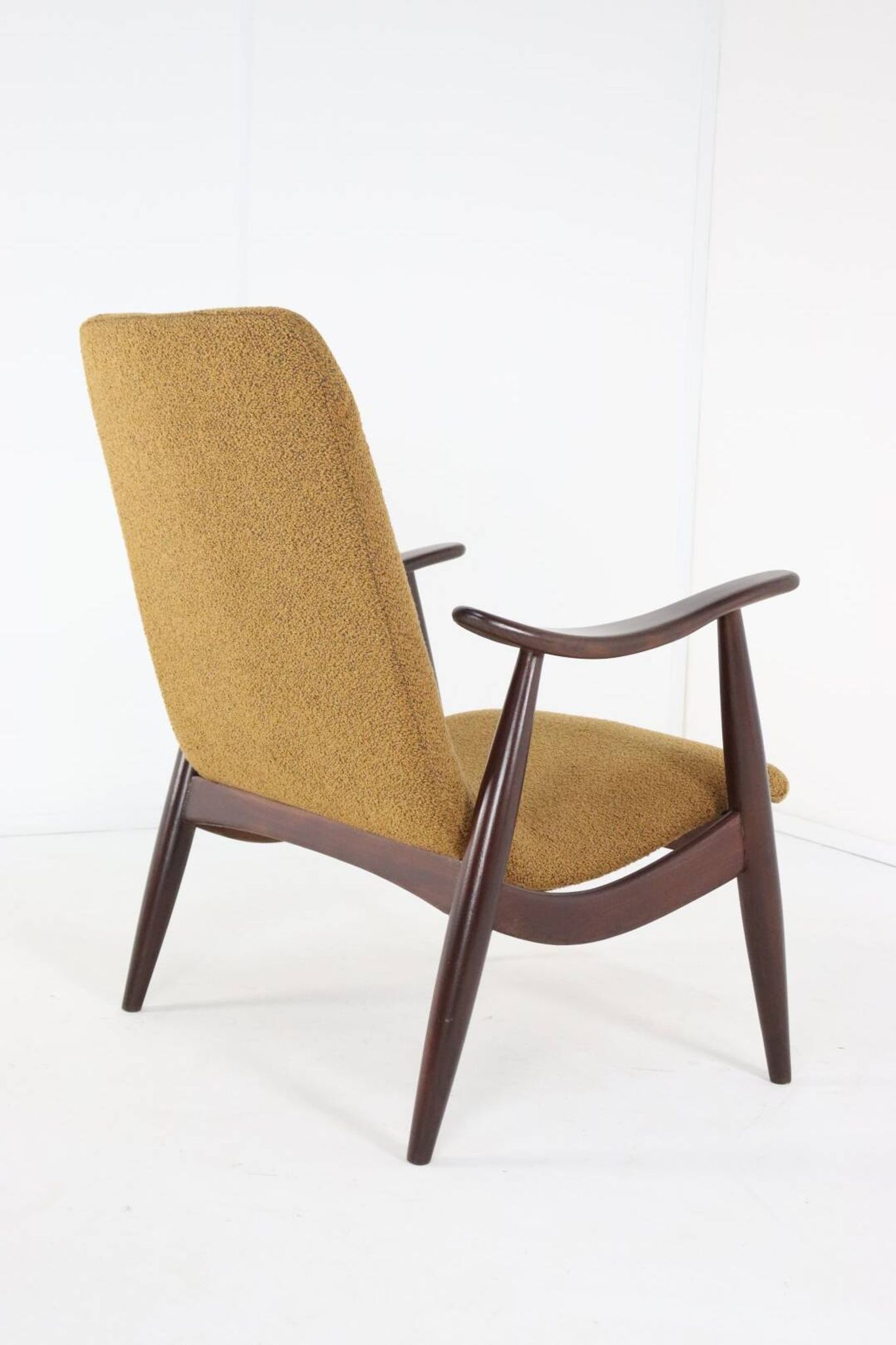 Armchair 'Popkensburg' Attr. Louis van Teeffelen for Wébé | 3 pieces in sto
