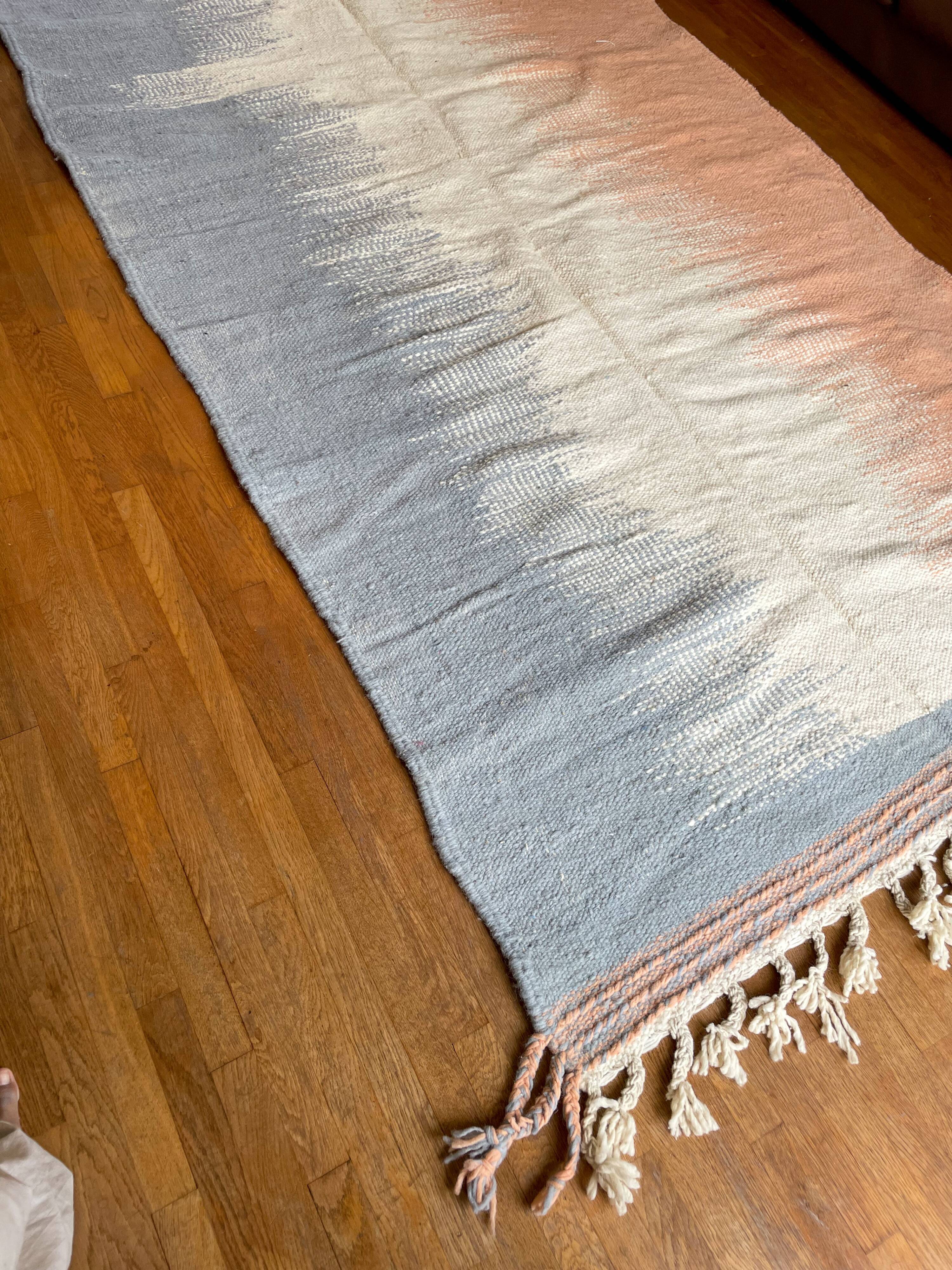 Berber carpet kilim zanafi colorful graphic pink salmon light gray