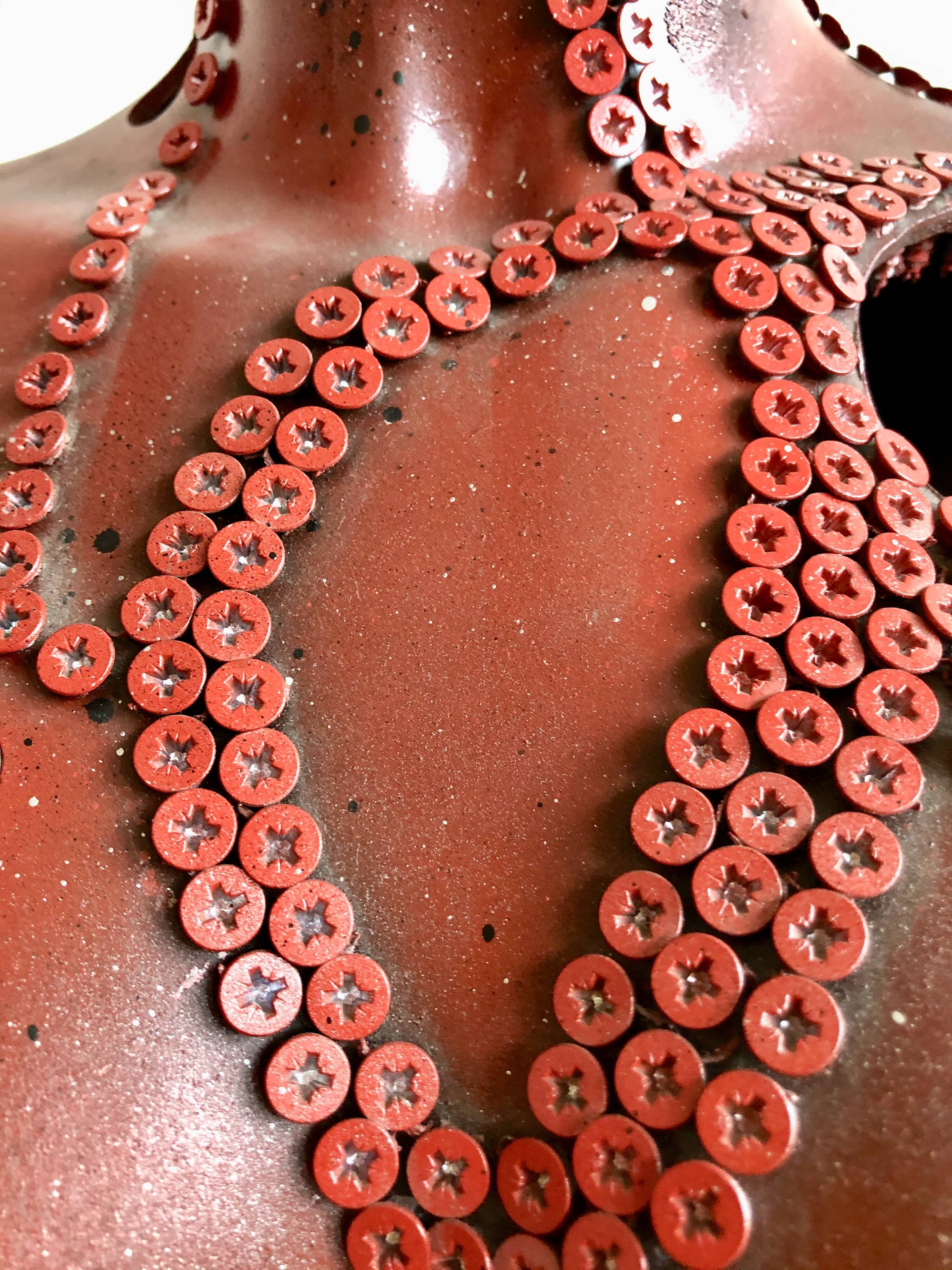 Red bust parquet lamp