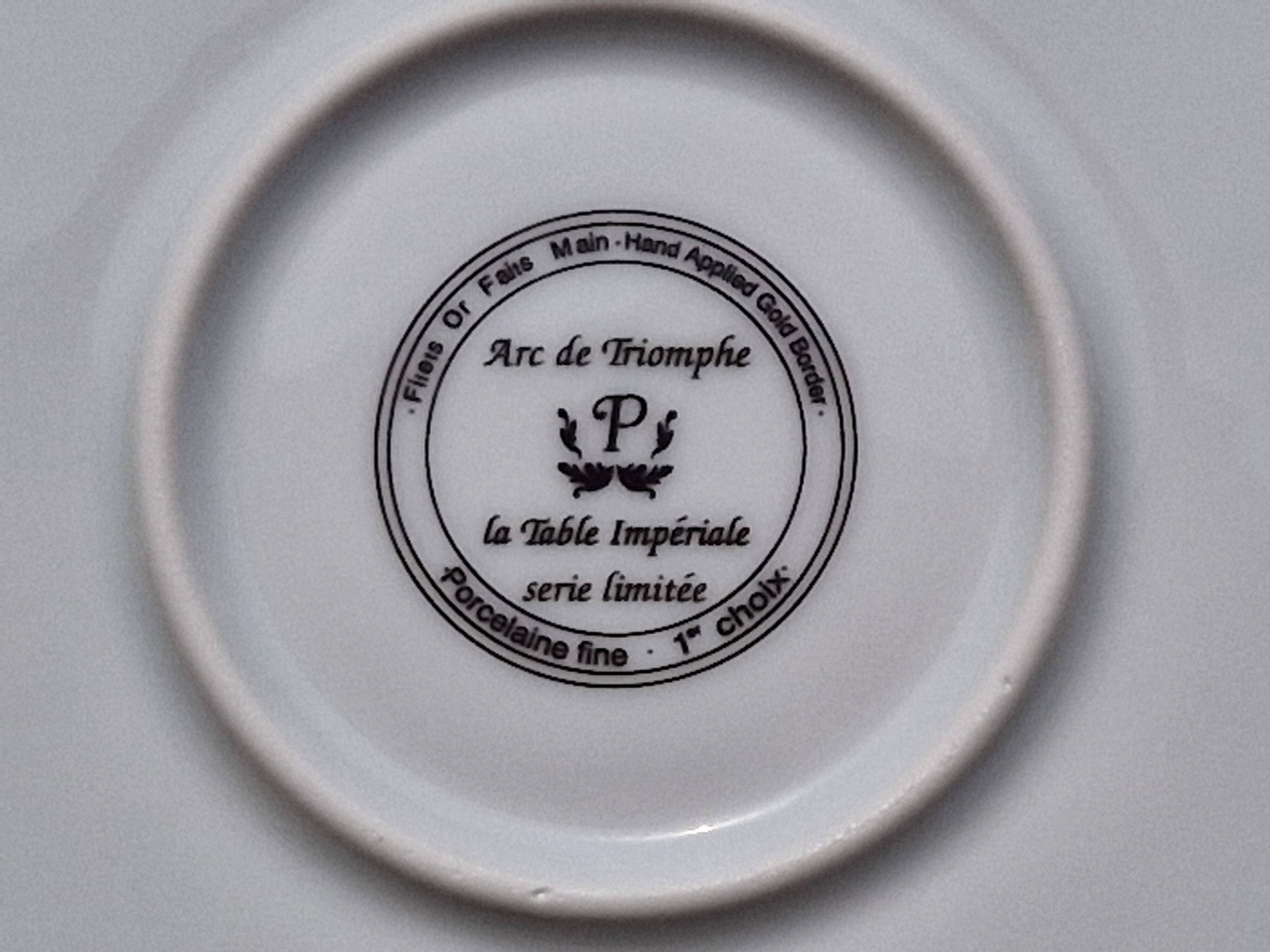 Fine porcelain pie dish, Arc de Triomphe model, La Table Impériale
